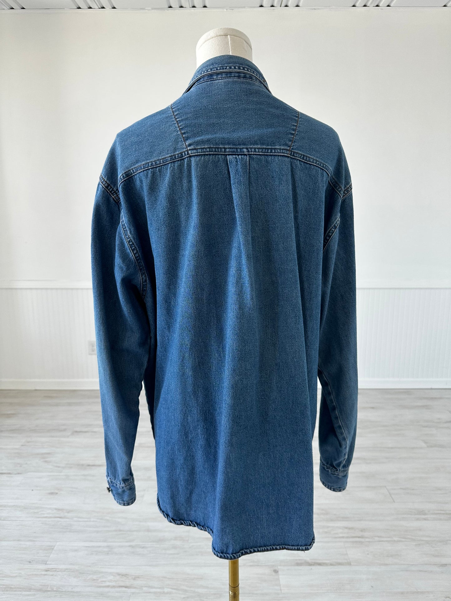 90s Bill Blass denim button down. Made in Hong Kong