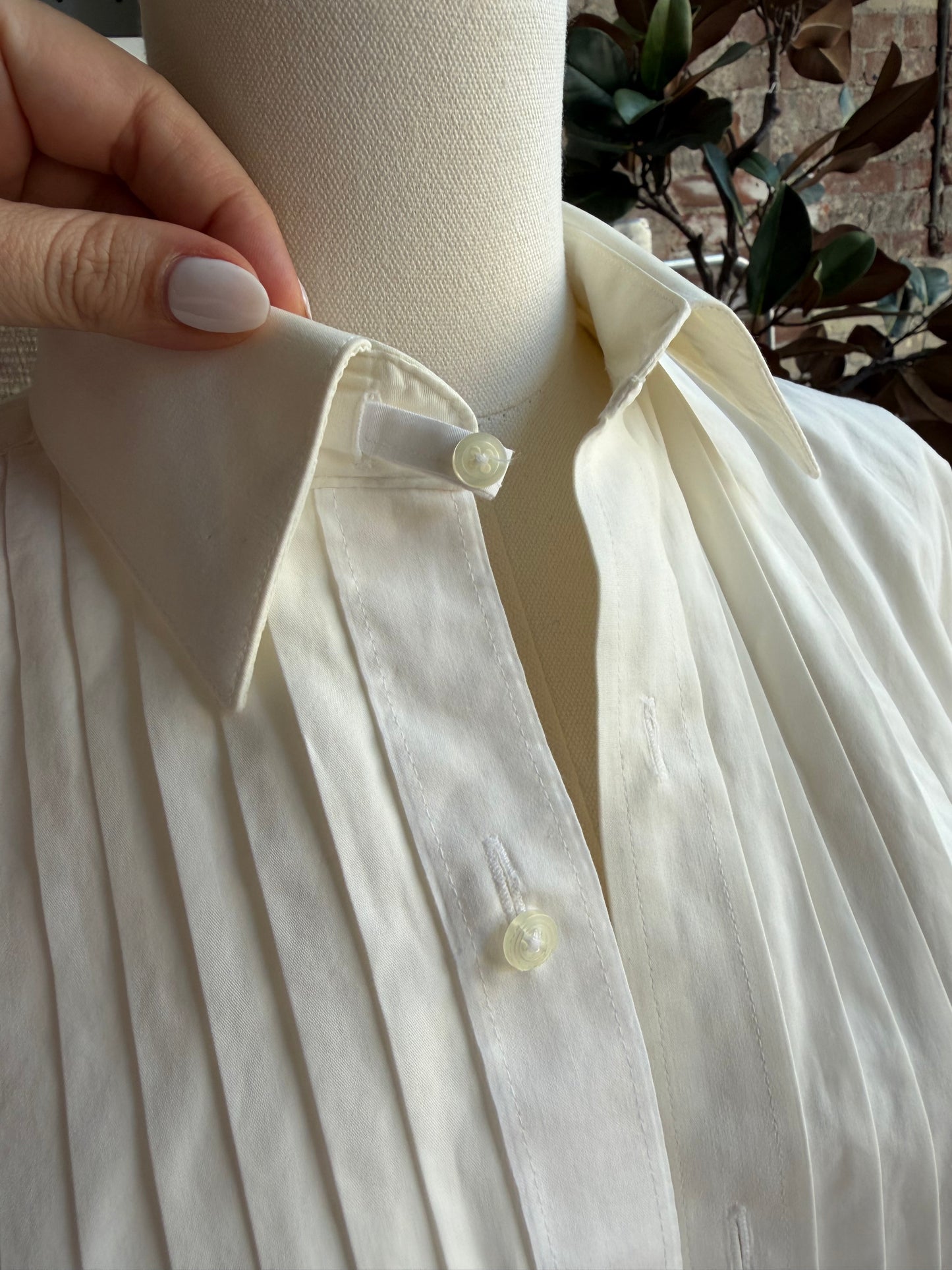 90s Lauren Ralph Lauren cream pleated cotton button down with French cuffs