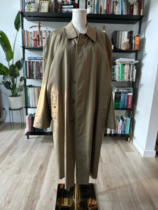 90s Burberry Camden car coat with removable wool lining. Size 42 reg.