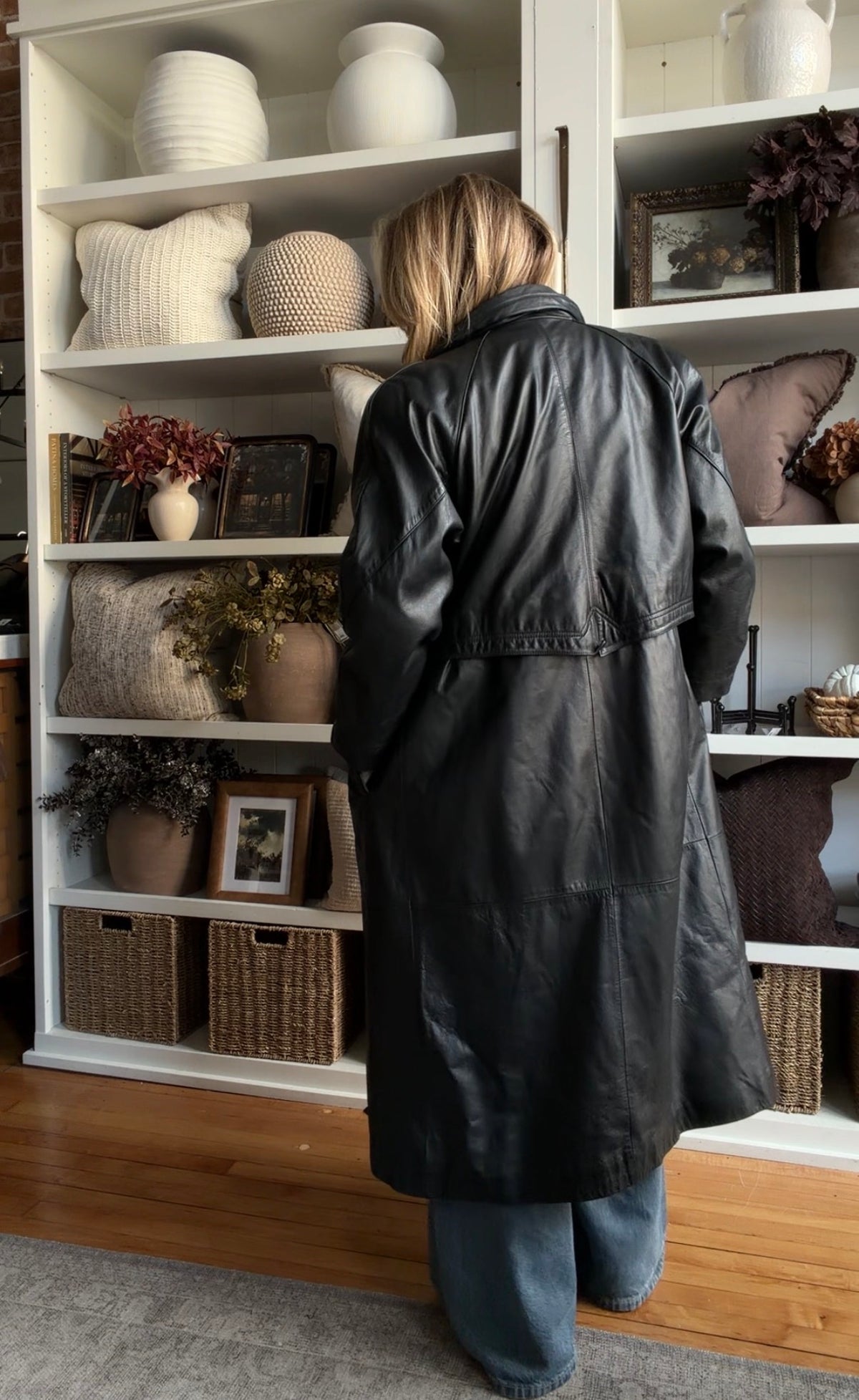 90s Donna Pelle black leather trench. Fits XS-M