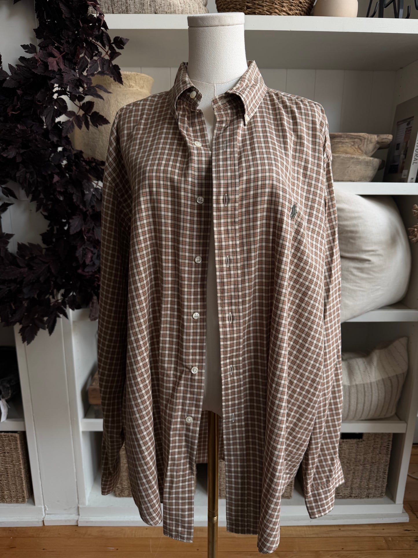 90s Ralph Lauren Yarmouth plaid button down. Fits M-XL