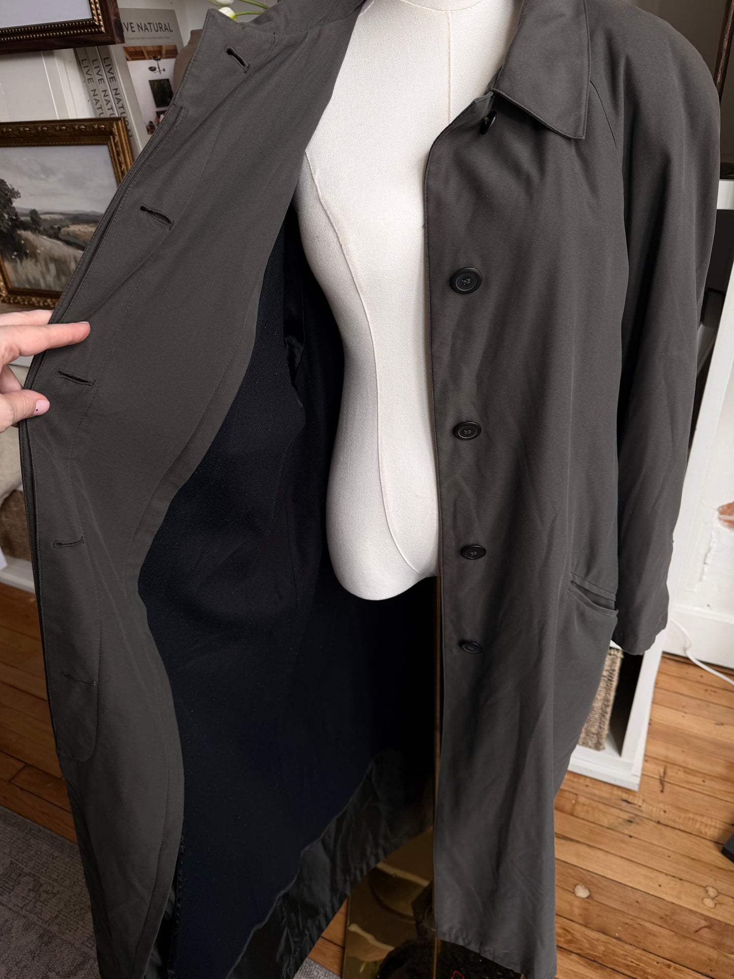 90s Jones New York trench with removable wool lining.