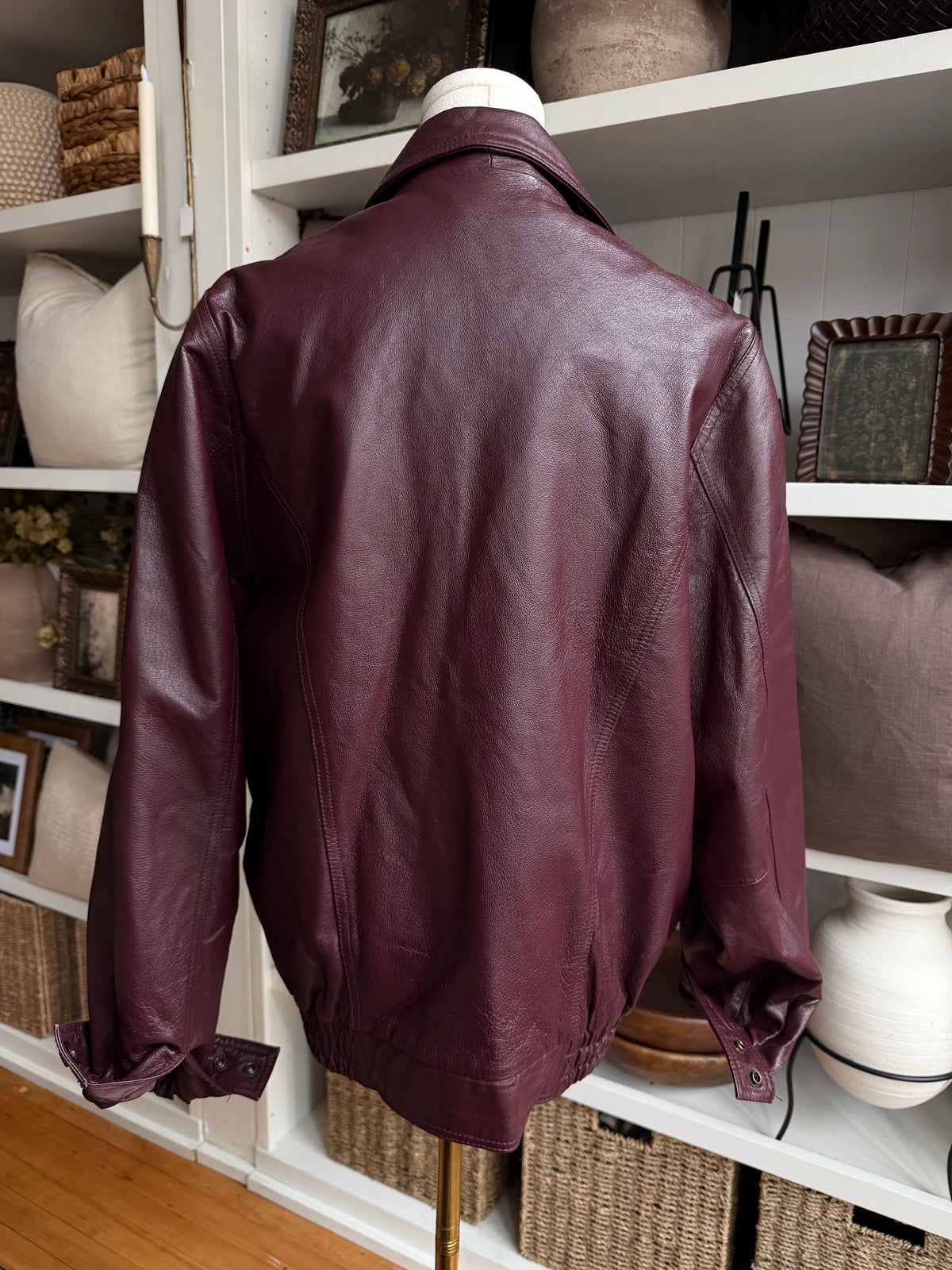 80s USA Leathers burgundy bomber. Fits S-L