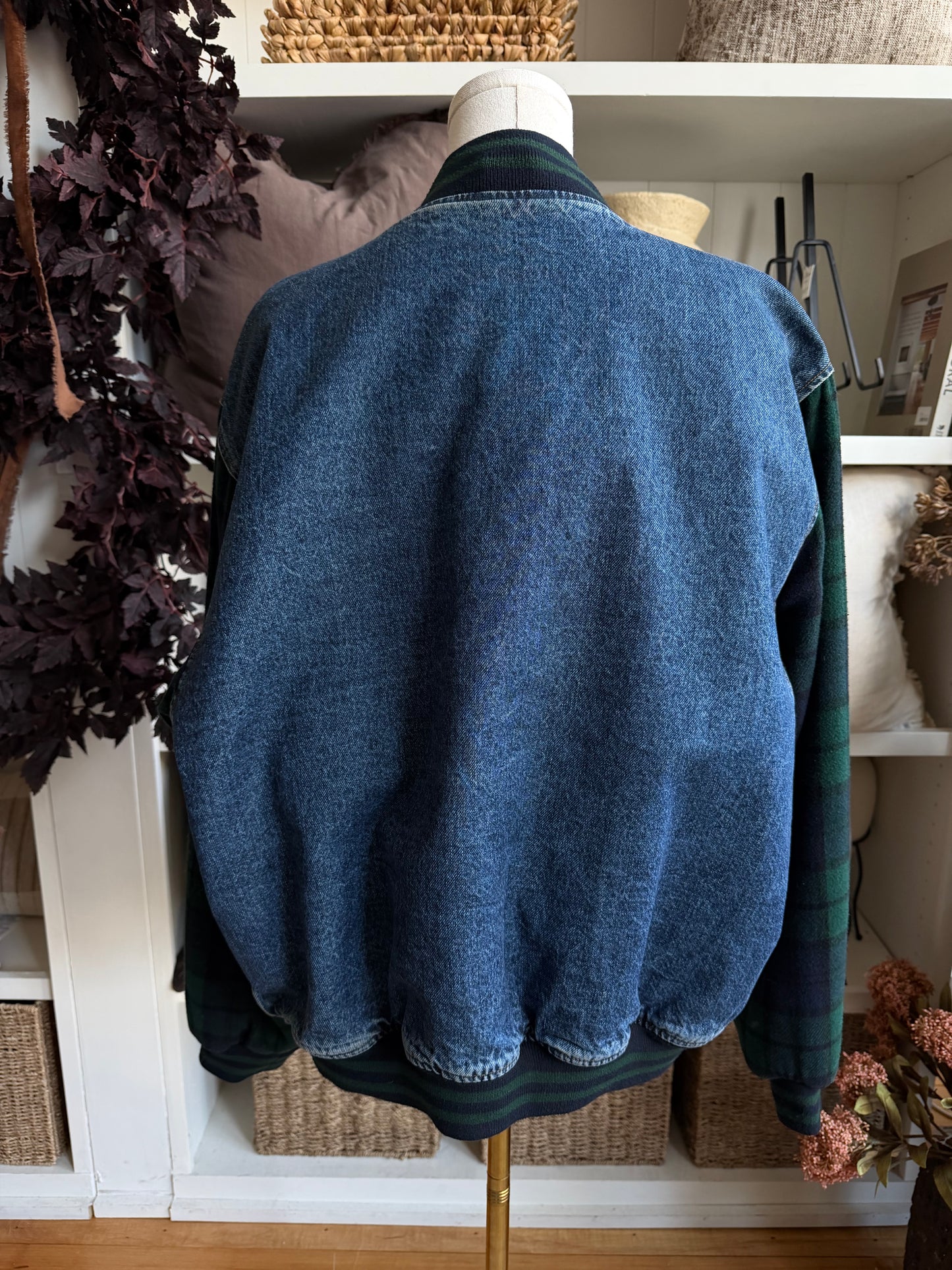 90s Gap denim bomber. Fits S-L
