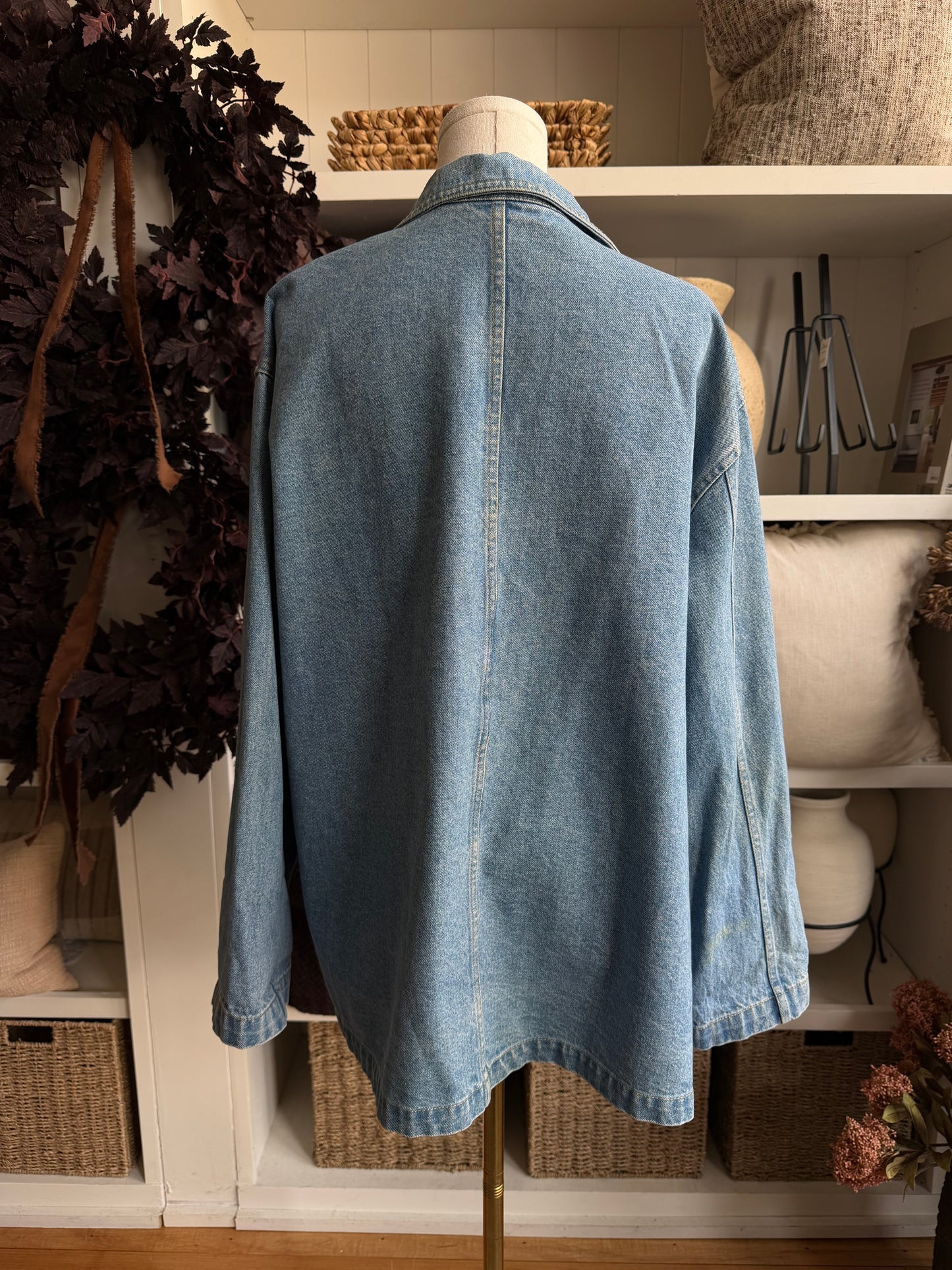 90s Liz Claiborne denim chore coat. Fits S-L