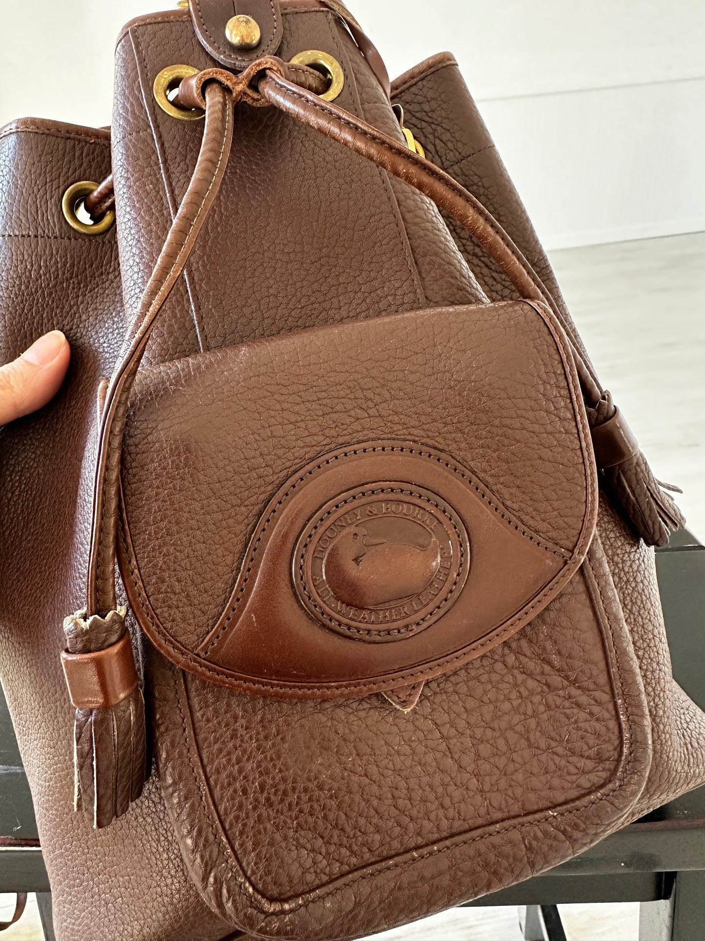 90s Dooney and Bourke sling bucket bag