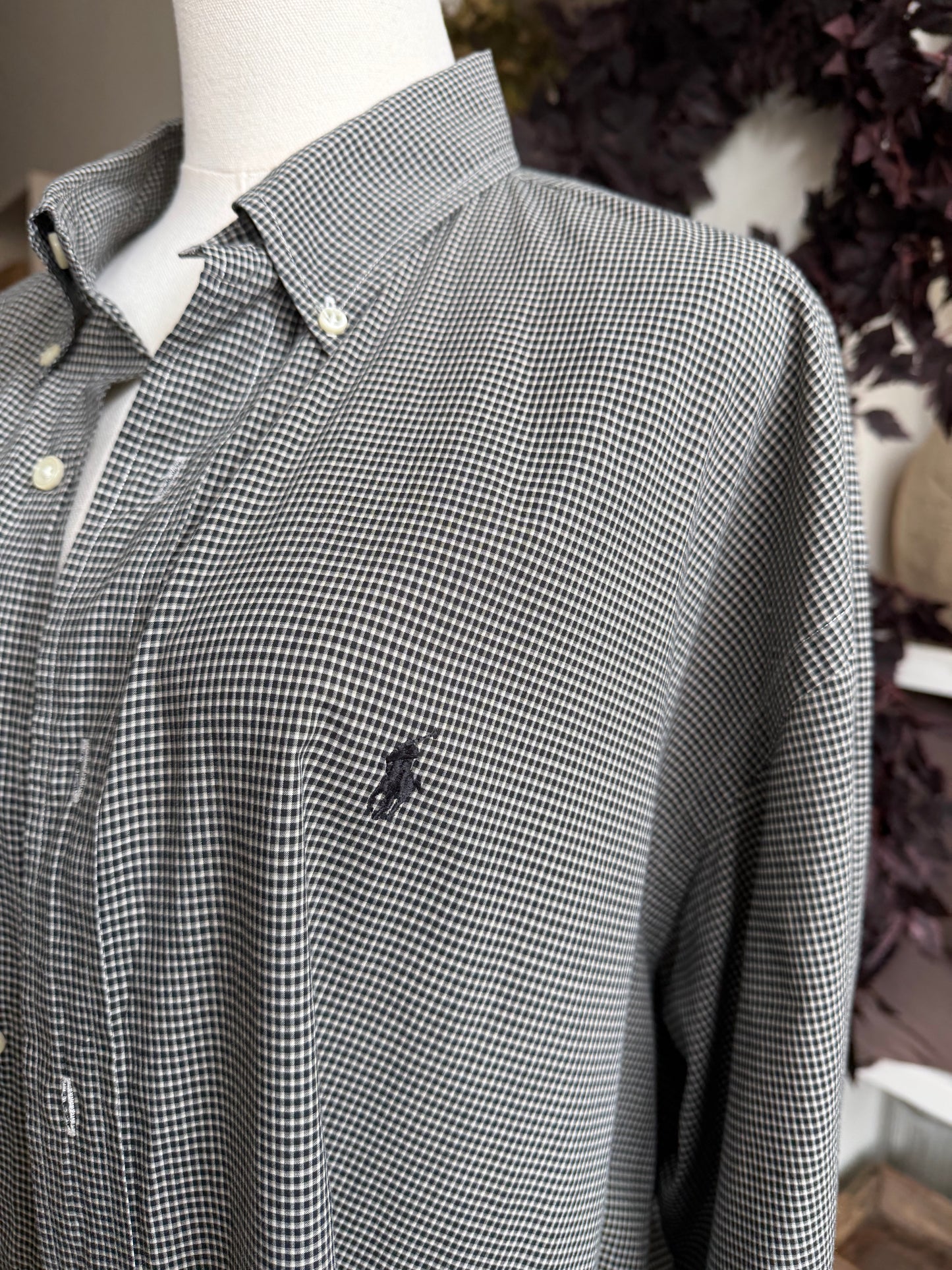 90s Ralph Lauren Blake cotton button down. Fits M-XL