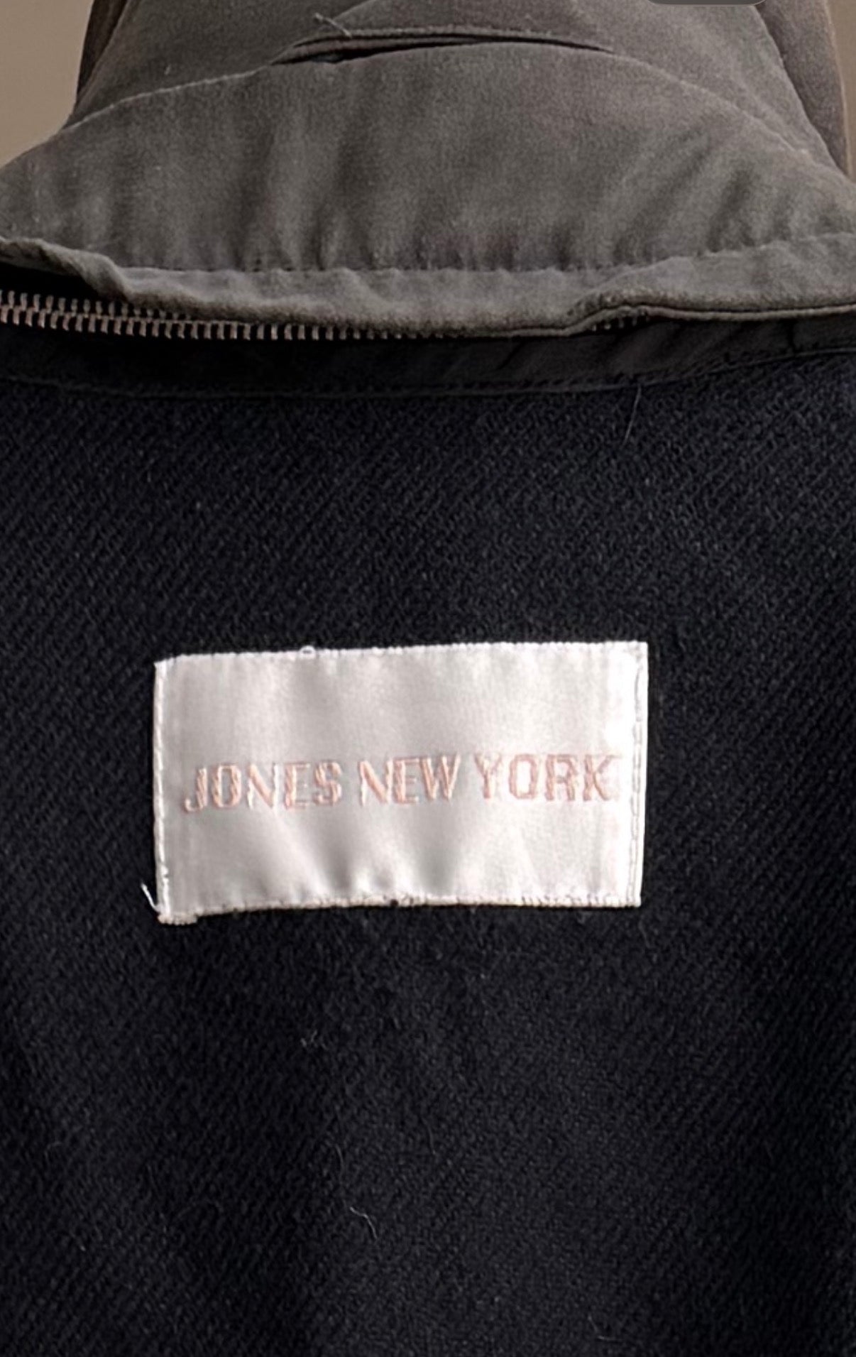 90s Jones New York trench with removable wool lining.