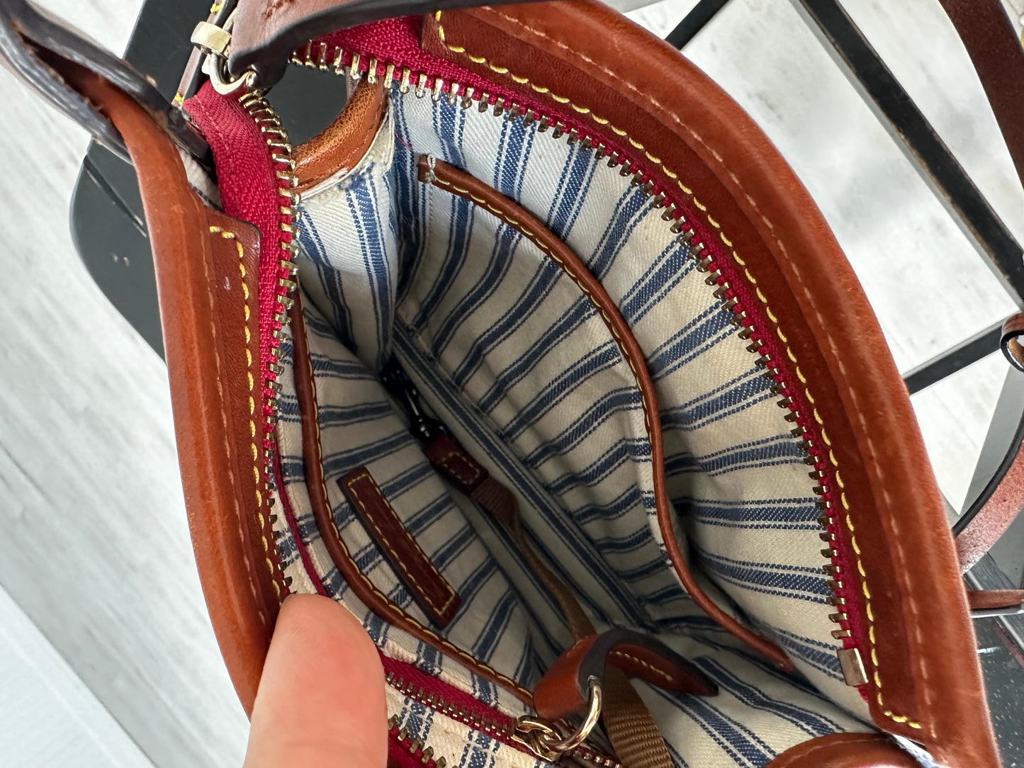 Dooney and Bourke Wayfair letter carrier bag