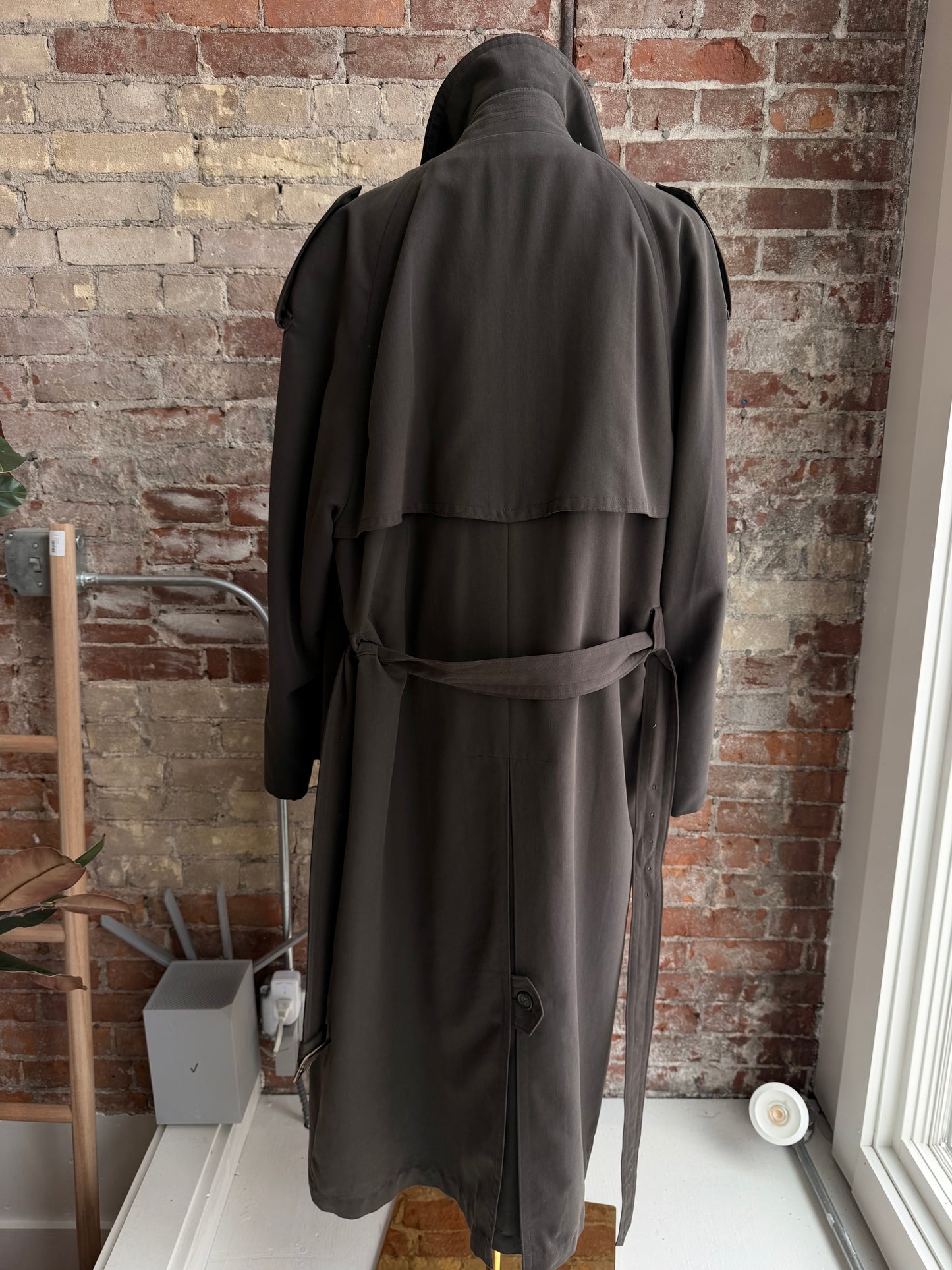 90s Preswick & Moore drapey trench with zip out lining