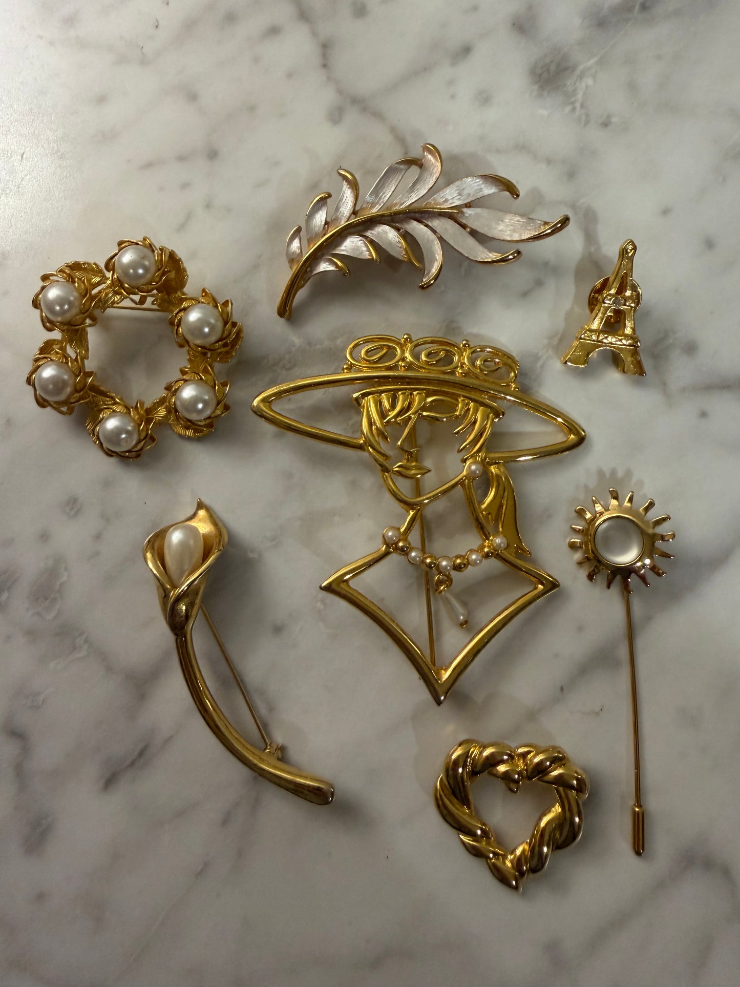 Pearl and good brooch pack
