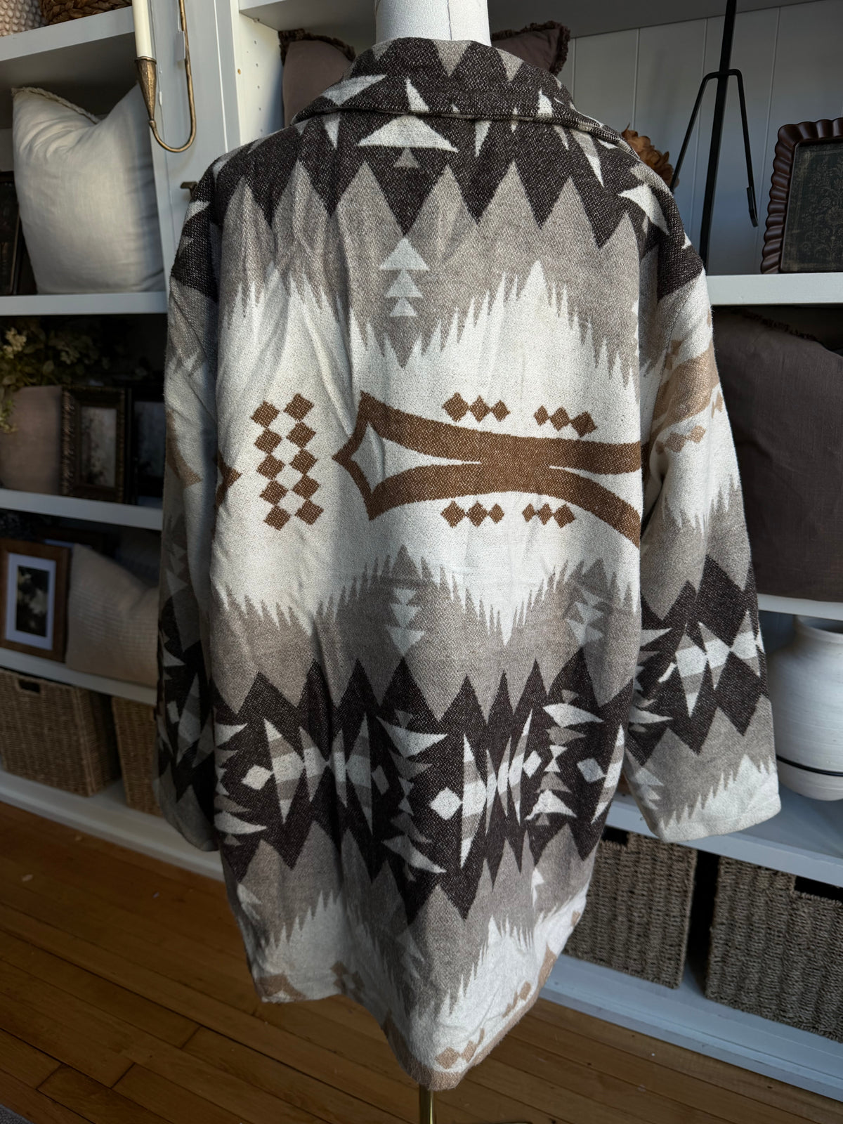 Vintage patterned jacket. Sourced in Paris. Fits M-XL