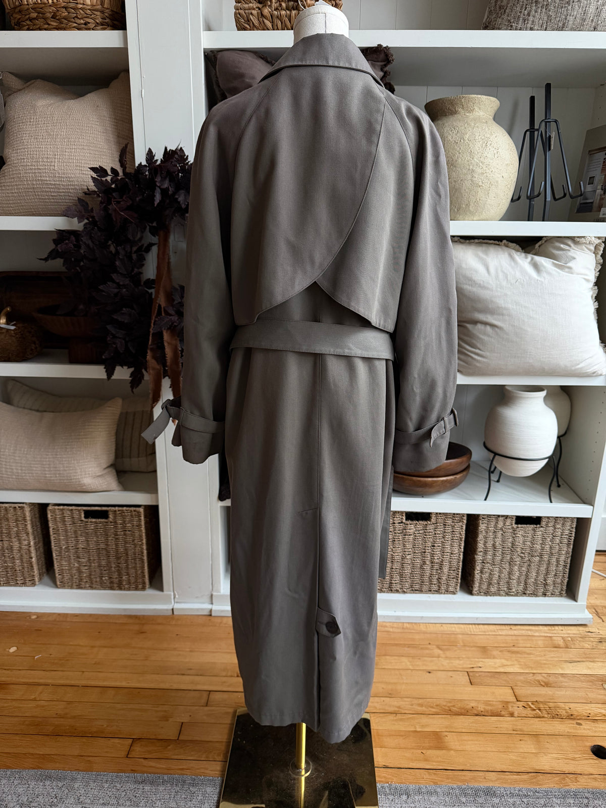 80s London Fog taupe trench. Made in the USA. Fits S-L