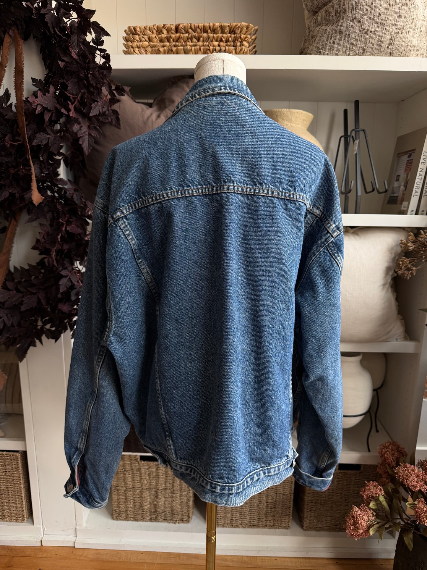 90s Gap flannel lined denim jacket. Fits S-L