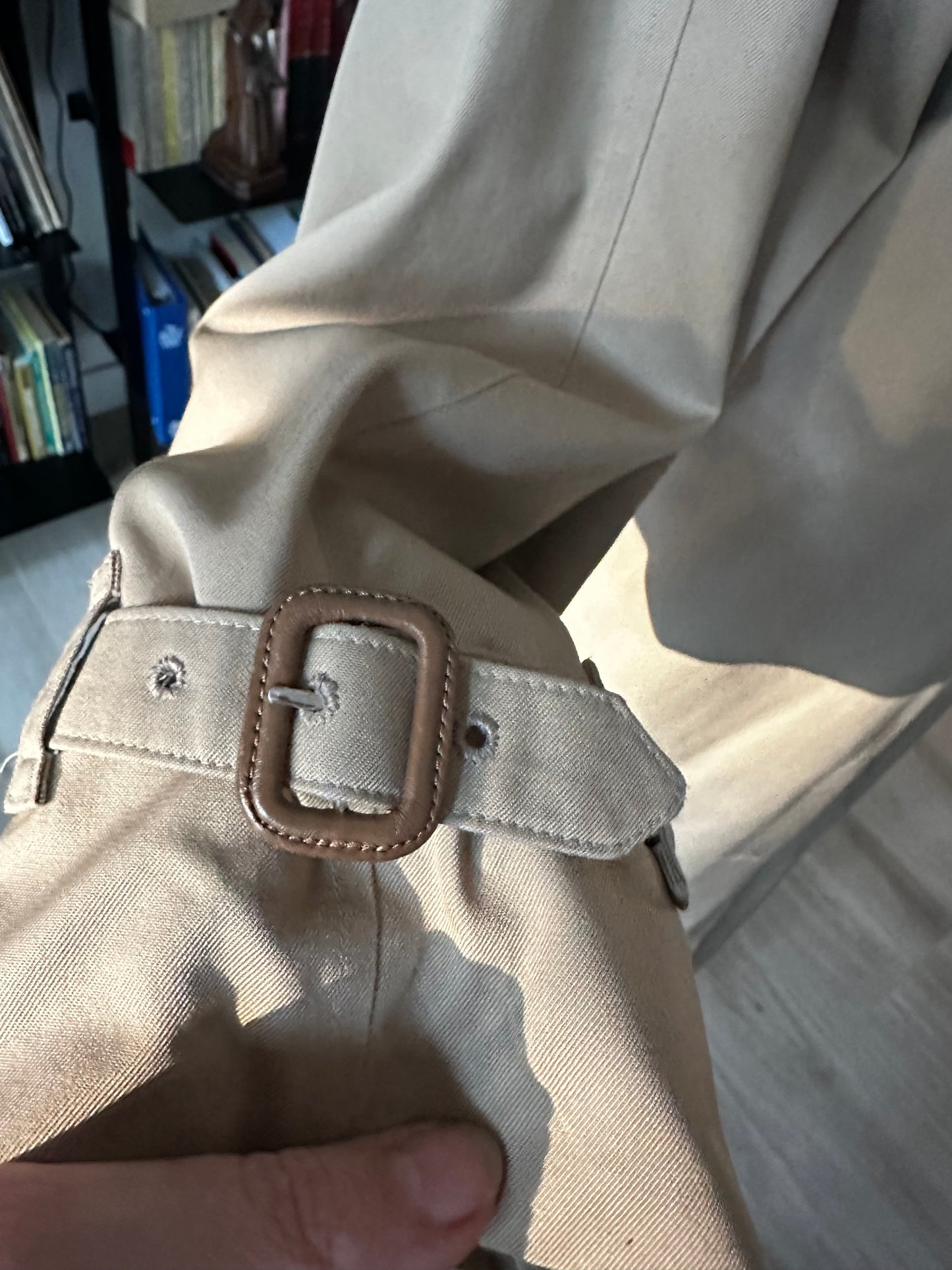 90s Burberry trench. Size XX-Long. Missing belt