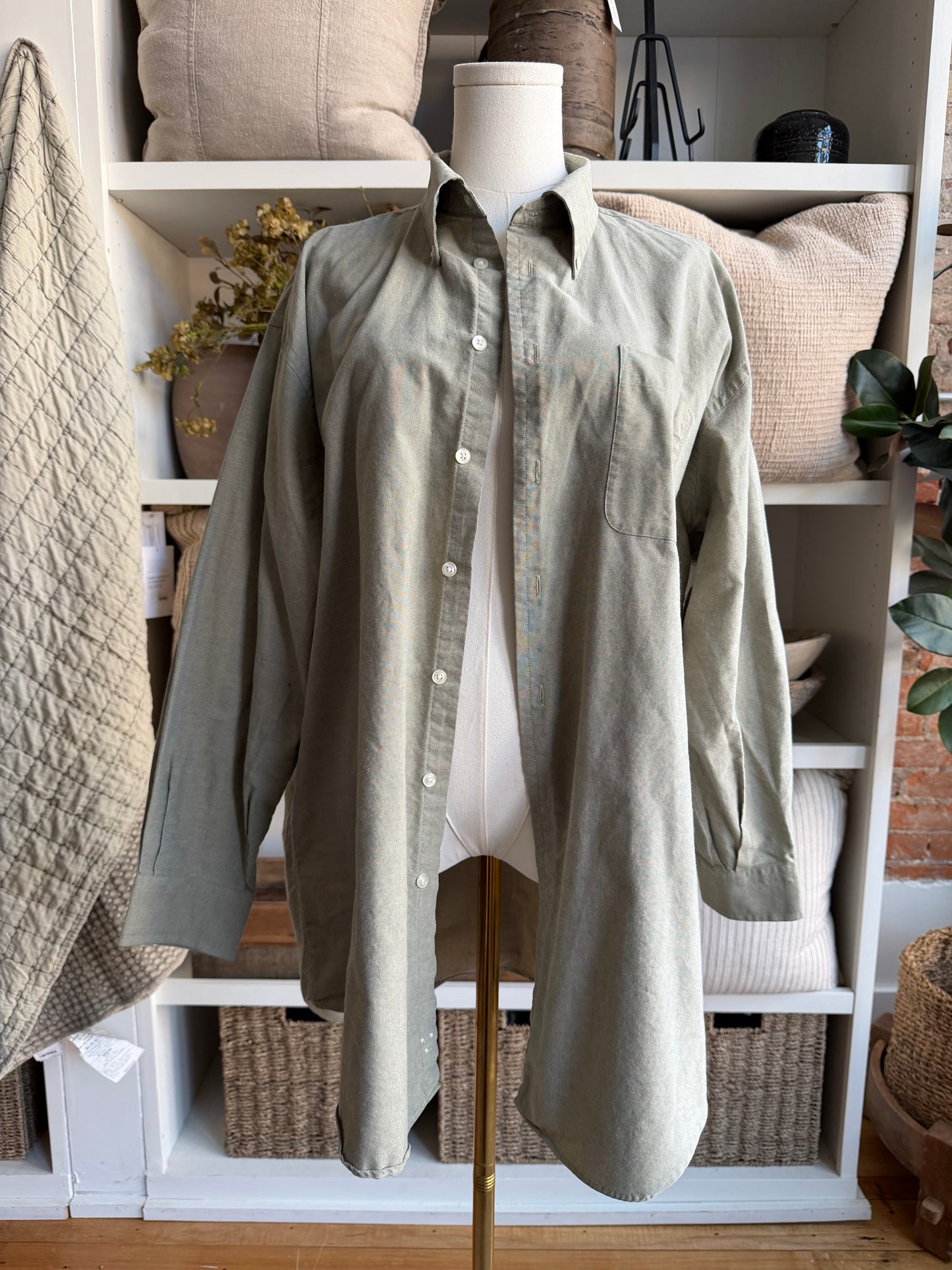 90s Nautica green Oxford button down. Made in Hong Kong