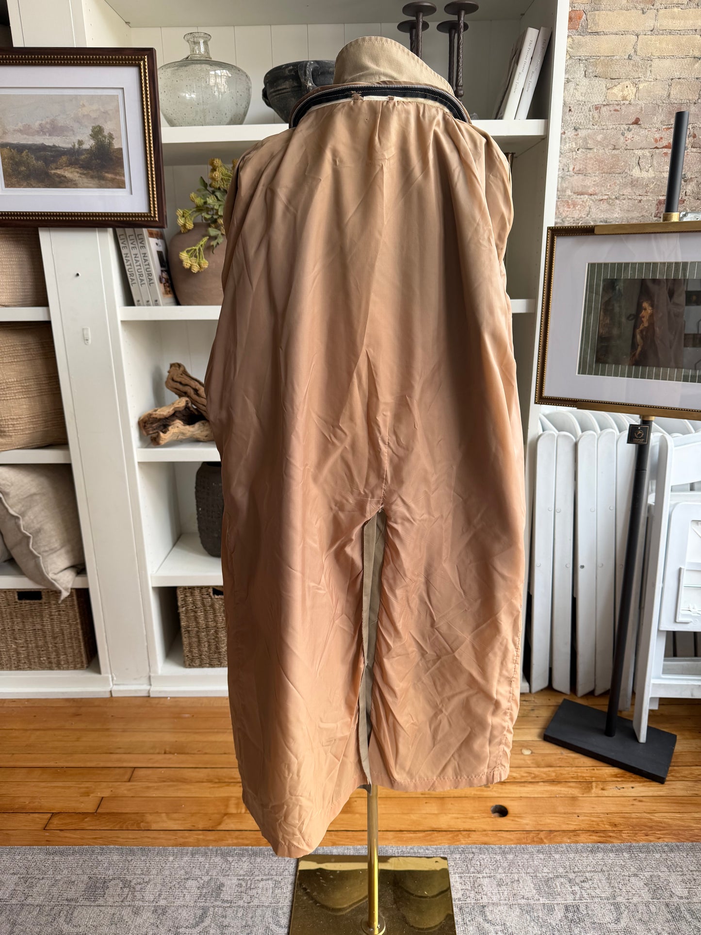 Vintage trench. Made in Korea