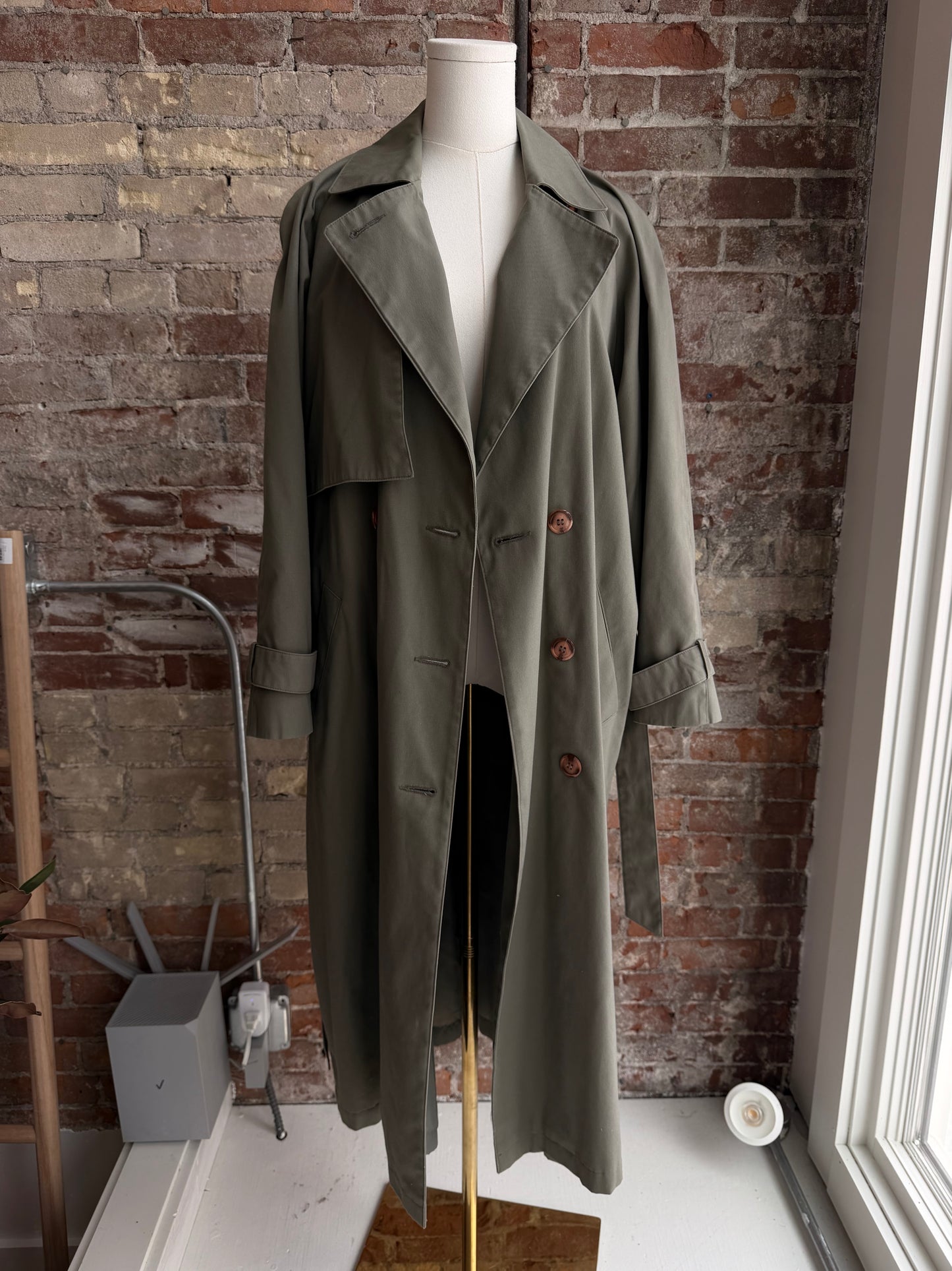90s Jacqueline Ferrar sage green light weight trench. Made in Russia