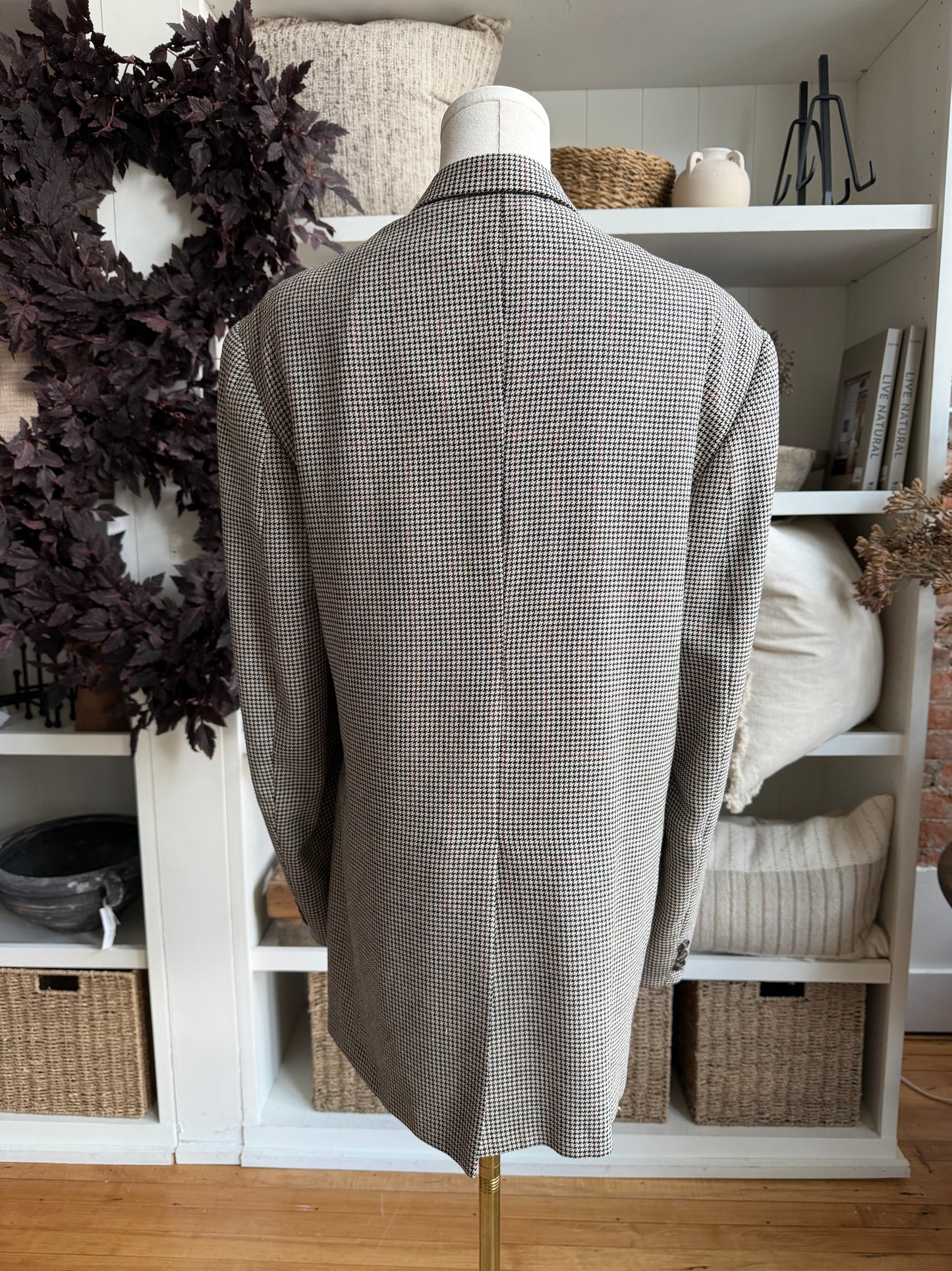 90s Burberry silk wool blend houndstooth blazer. Made in the USA. Fits M-XL