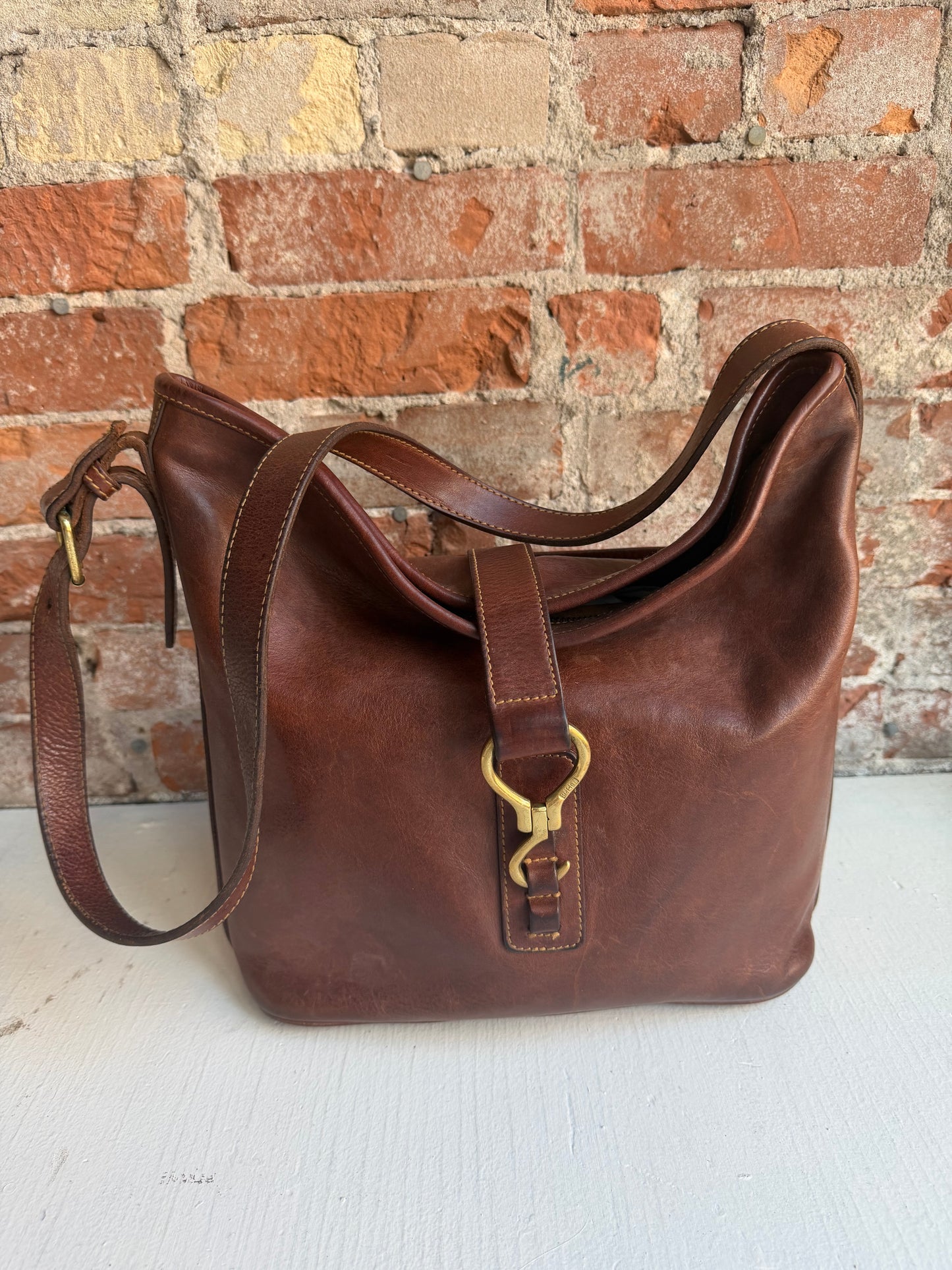 Rare Ralph Lauren leather shoulder bag with brass hook closure