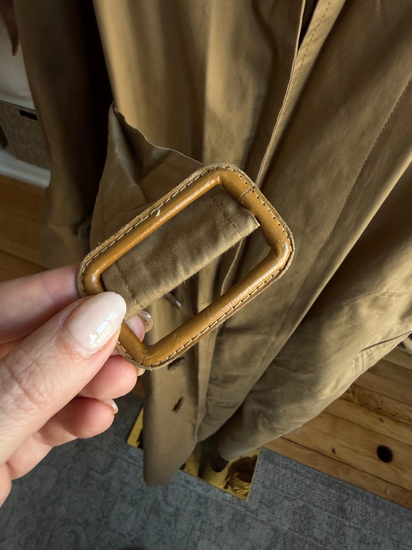 90s Ralph Lauren light weight khaki trench. Fits S-L