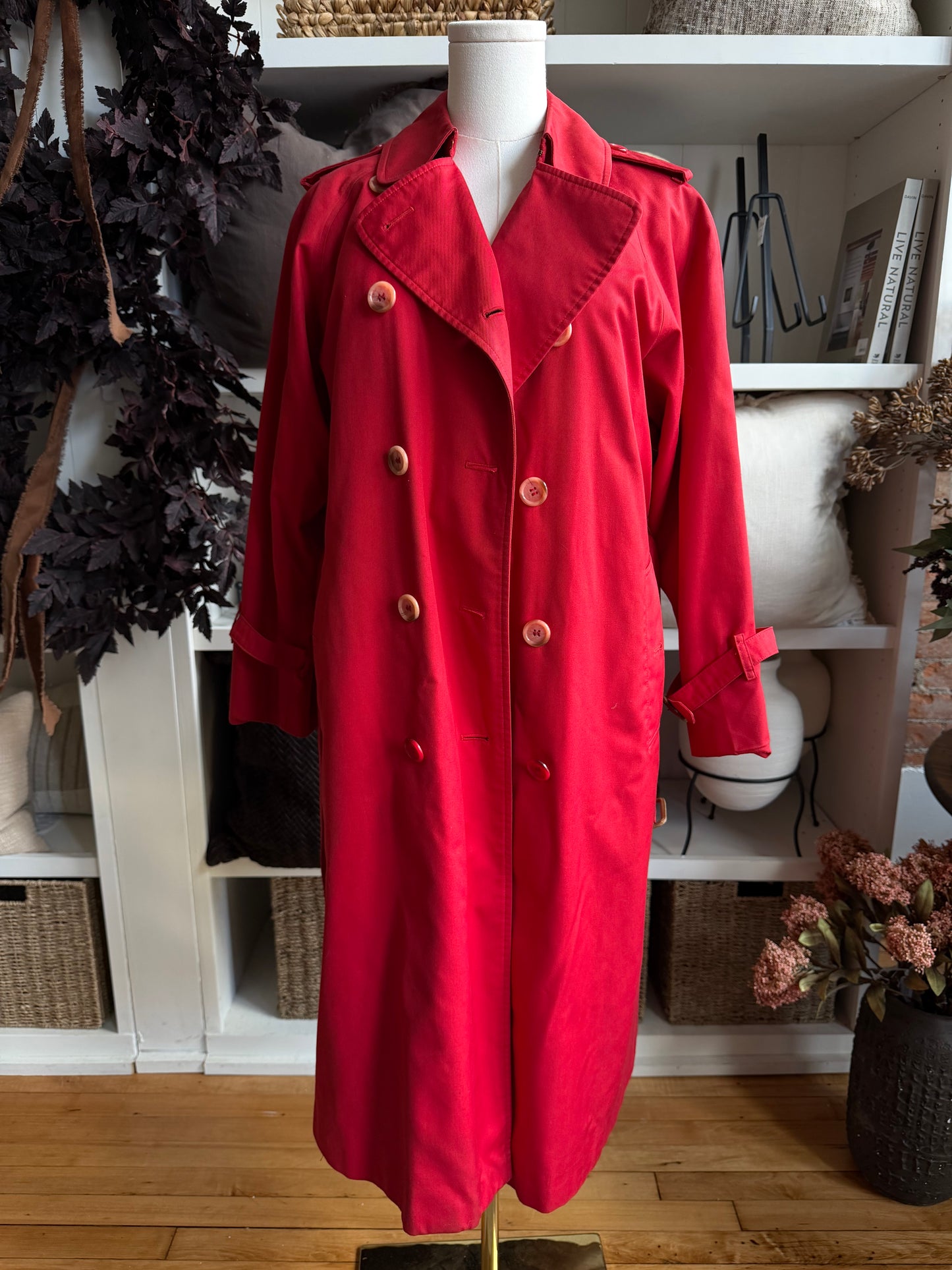 Vintage Burberry red trench coat with wool zip out lining. Fits XXS-S