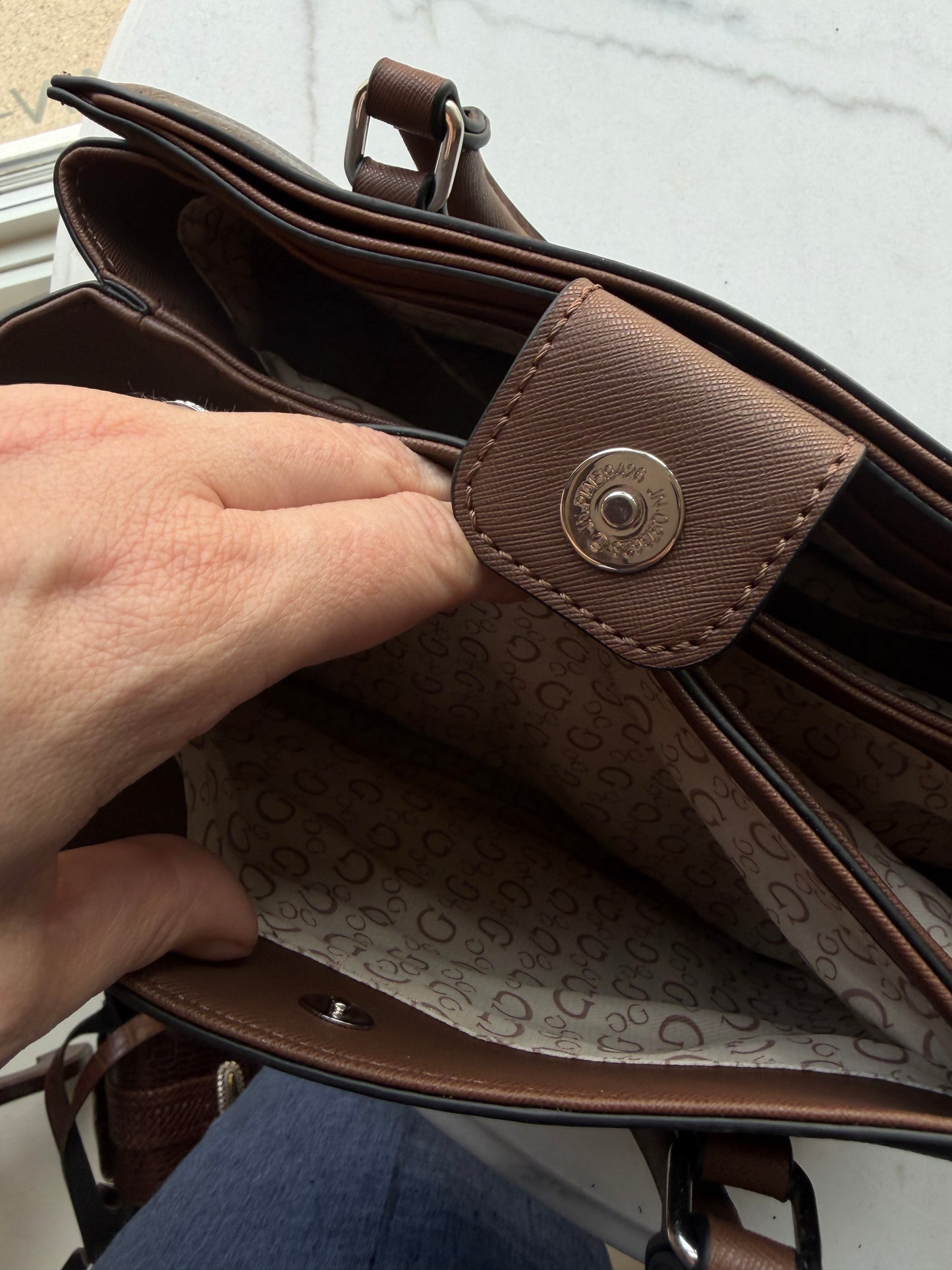 90s Guess hand bag with removable crossbody strap