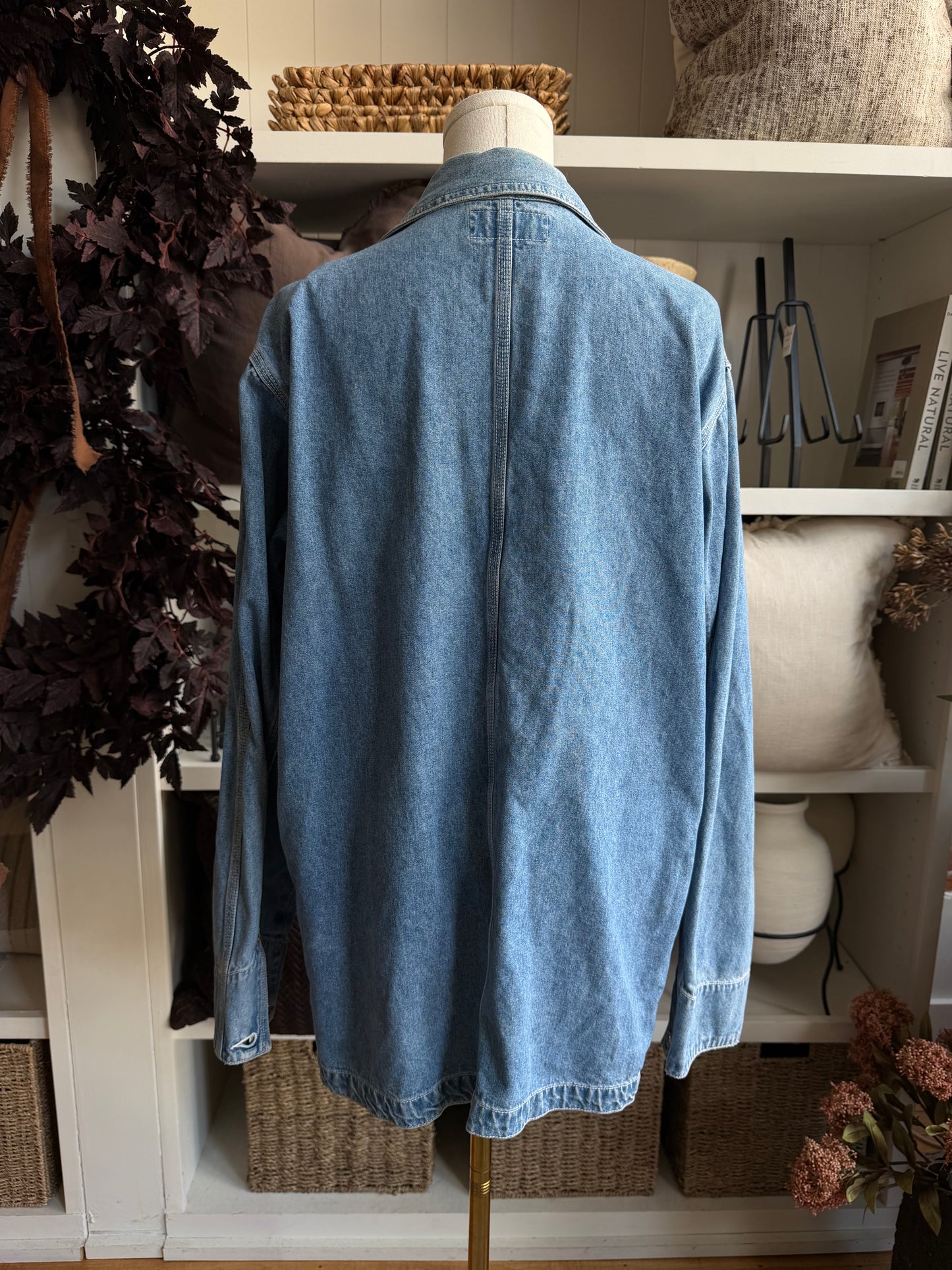 80s Jordache denim chore coat. Fits S-L