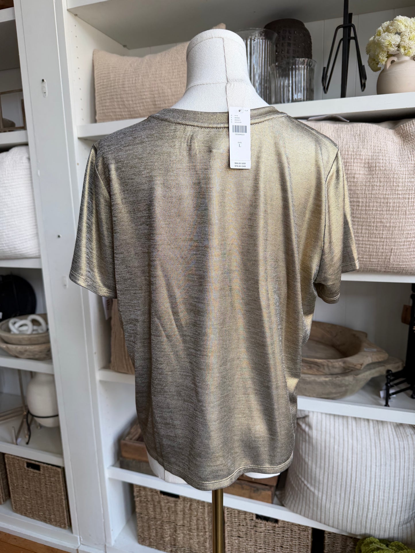 Anthropologie Porridge gold tee. Size large. NWT