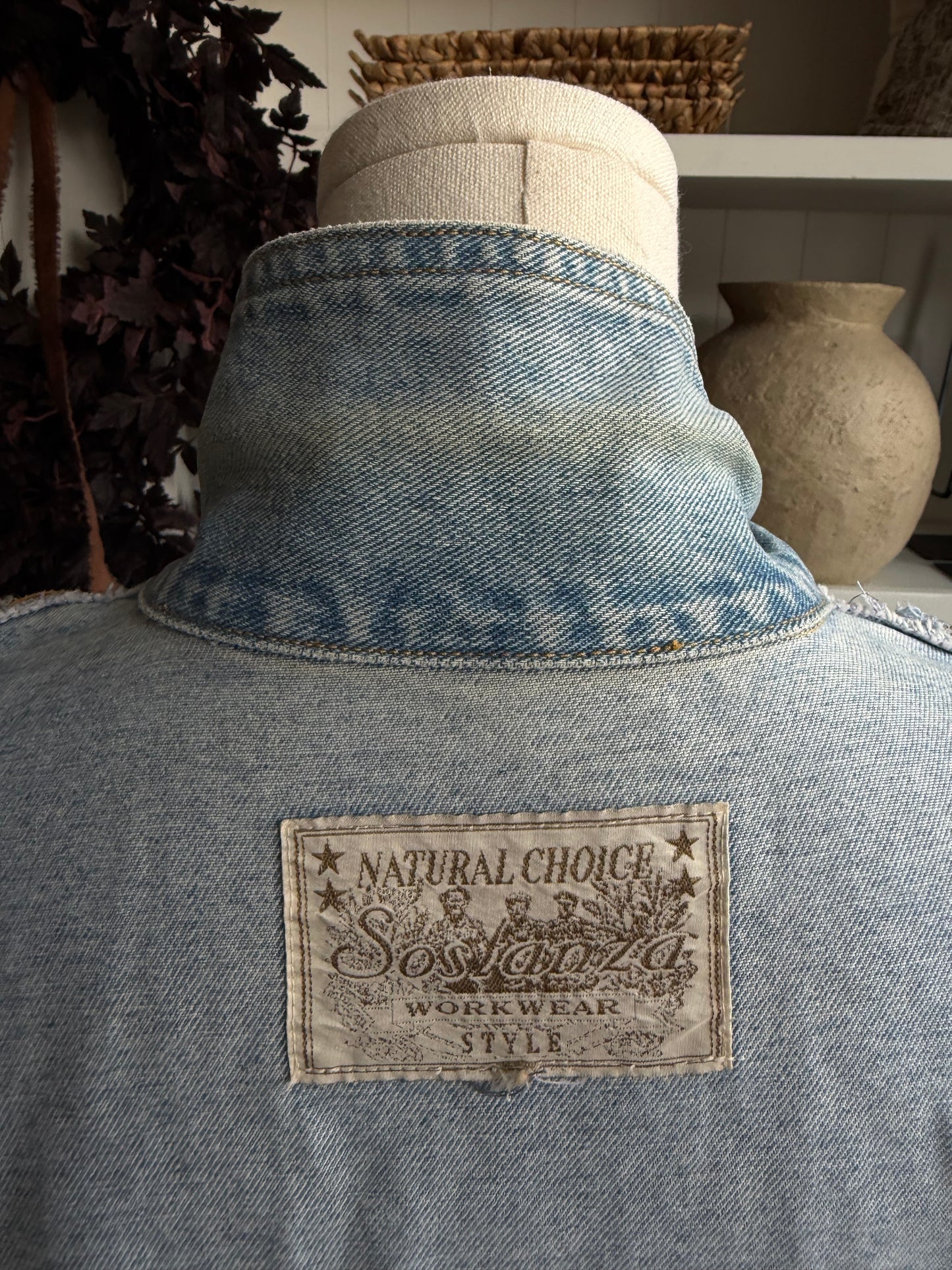 90s Natural Choice Sostanza workwear denim chore coat. Fits S-L