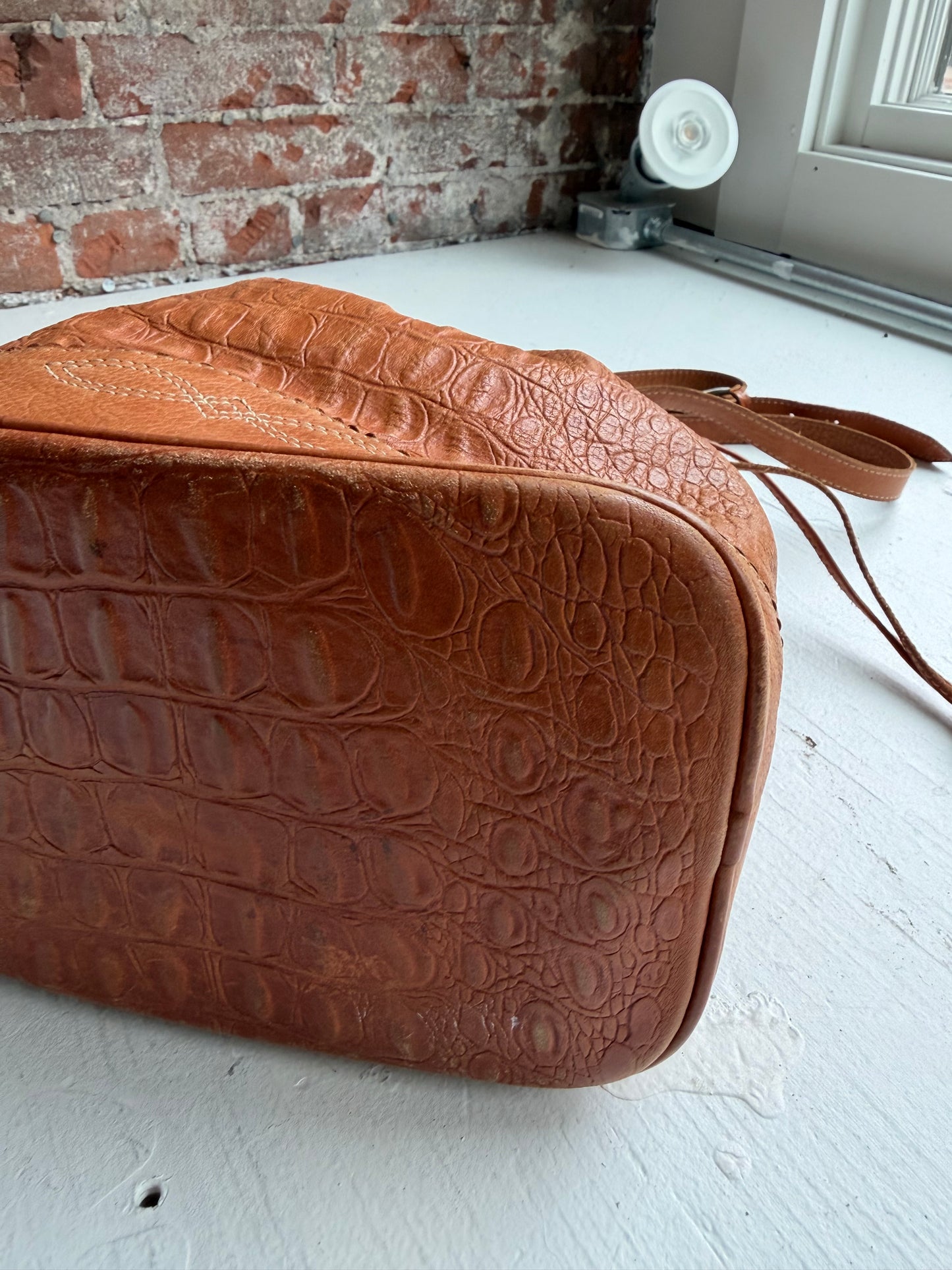 90s Unisa crocodile bucket bag. Made in Brazil
