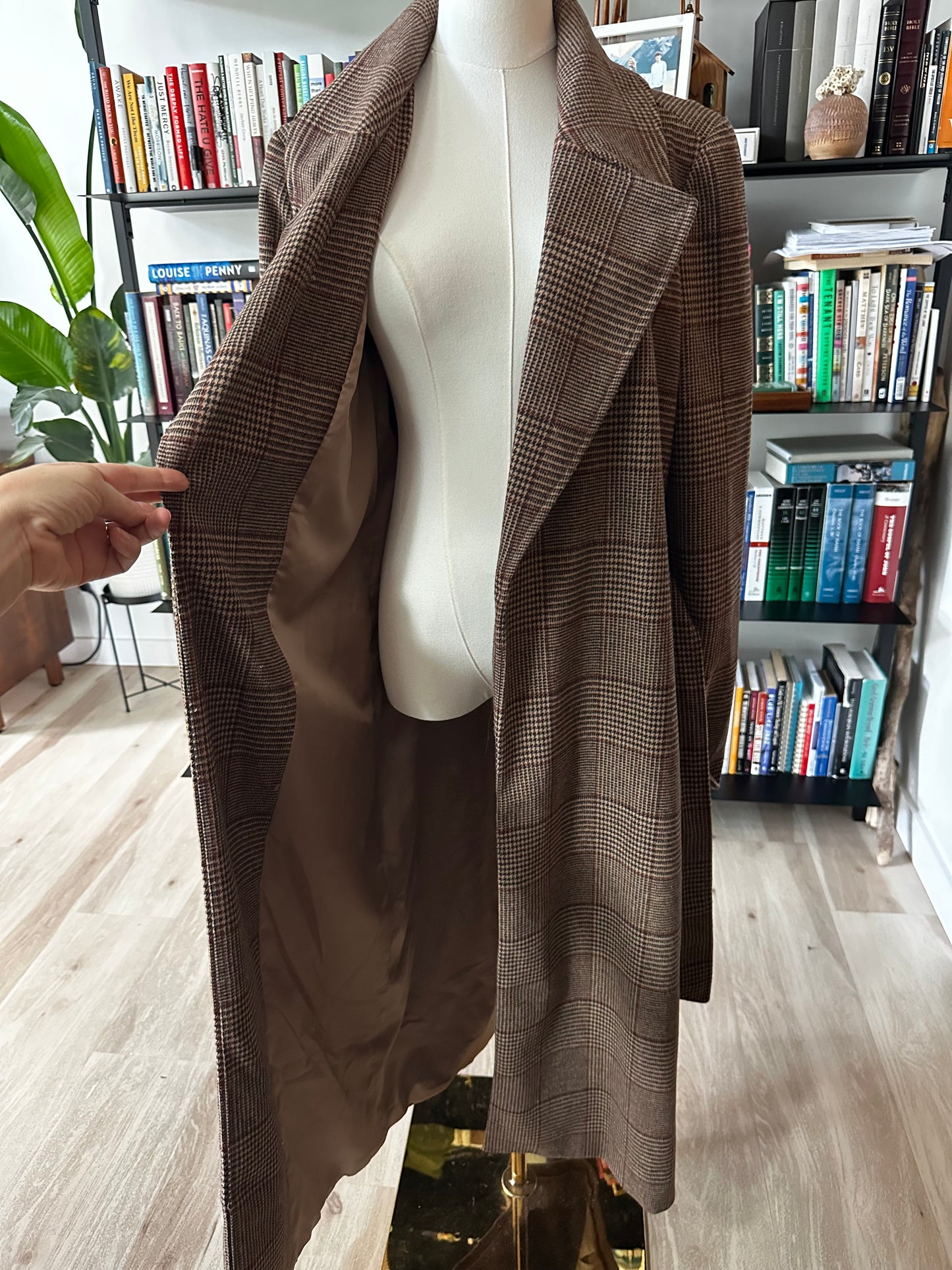 Banana Republic factory plaid trench coat. Size medium