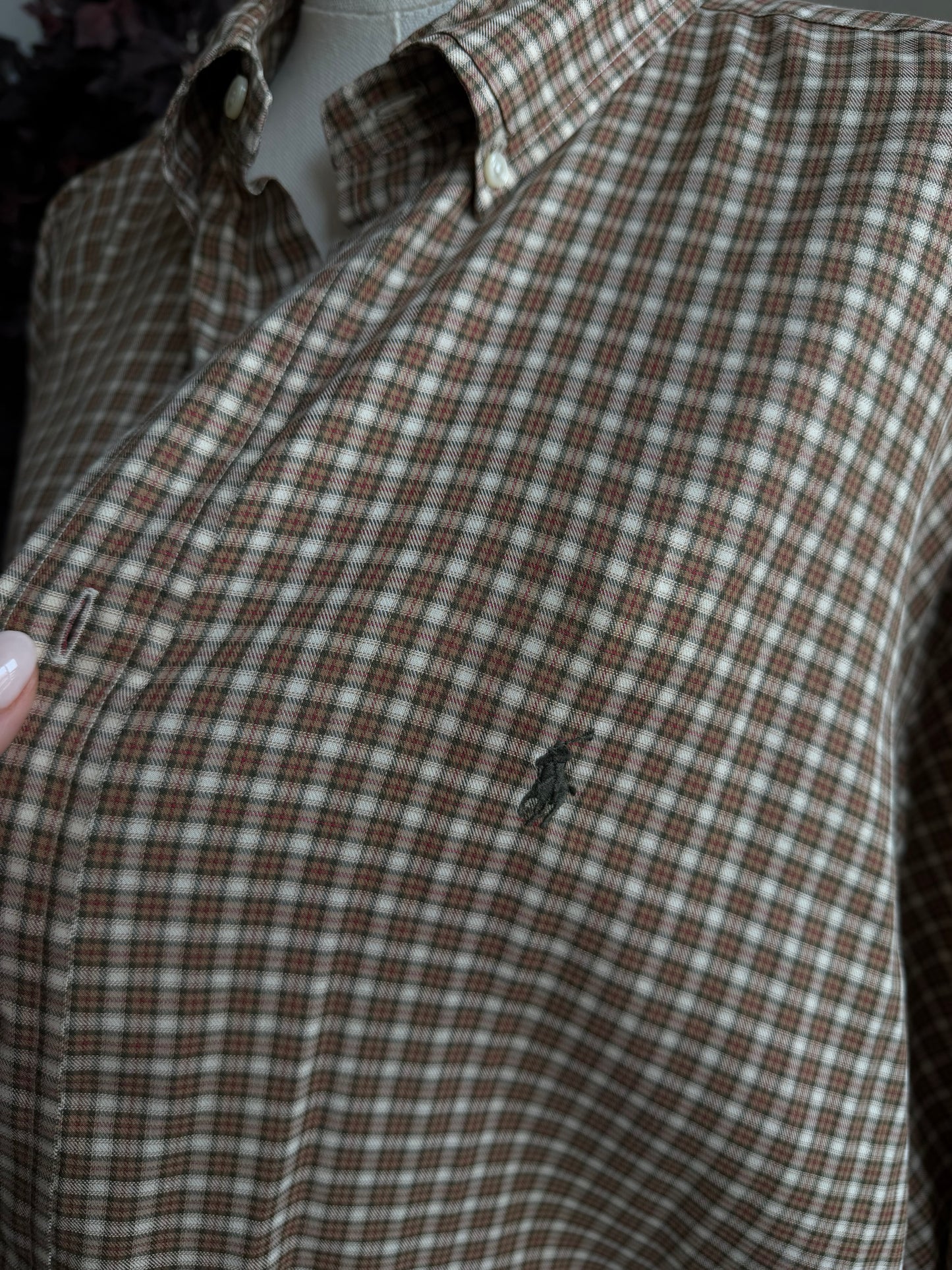 90s Ralph Lauren Yarmouth plaid button down. Fits M-XL