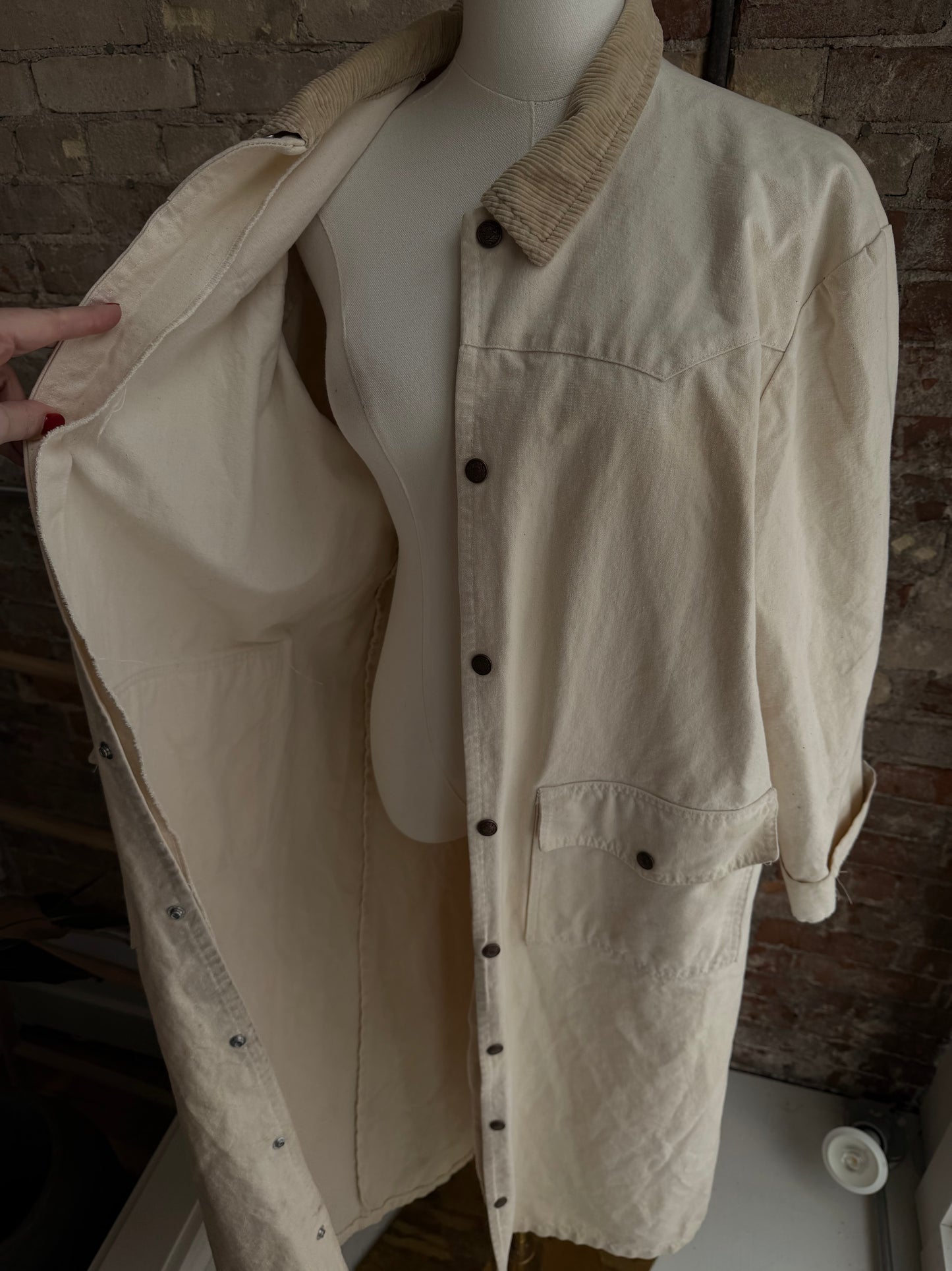 80s American West cream duster with corduroy collar. Made in USA