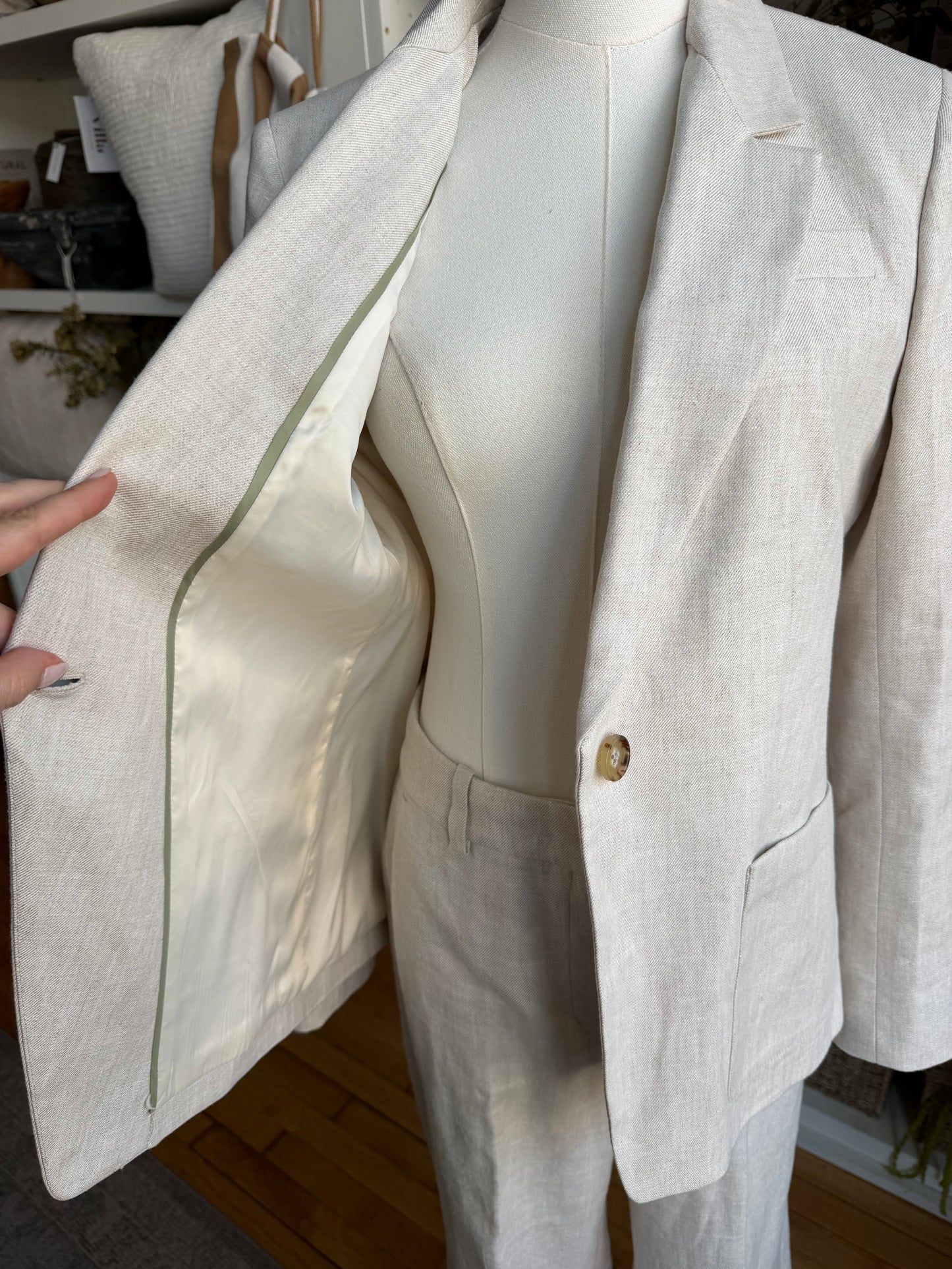 JCrew Carolina flare stretch linen blend and matching blazer. Pants in an 8 and jacket in a 10 (jacket runs small). NWT