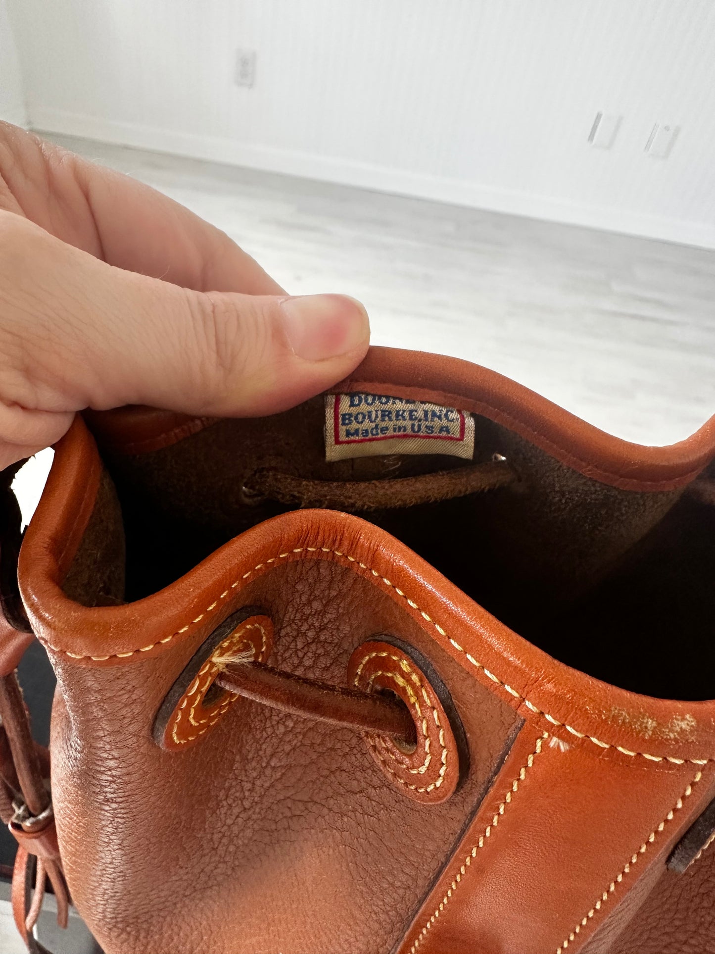 80s/90s Dooney and Bourke bucket bag