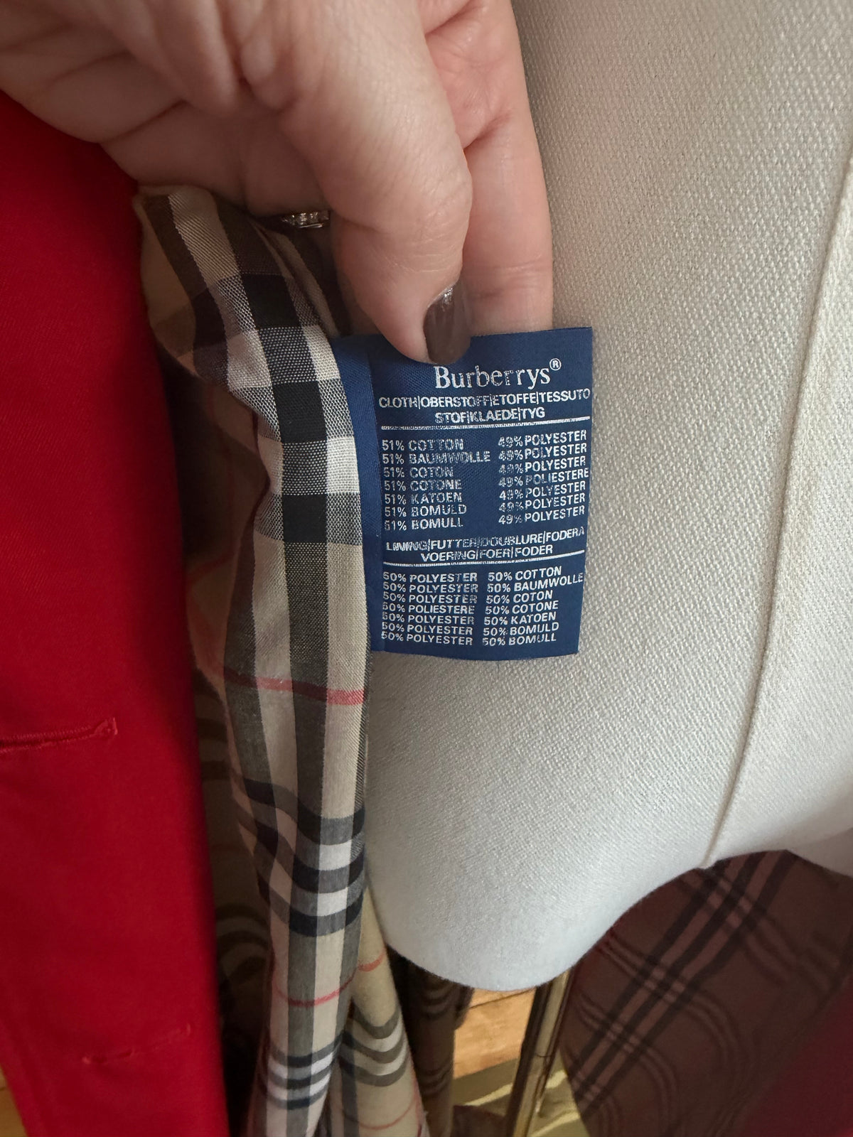 Vintage Red Burberry trench. Fits S-L