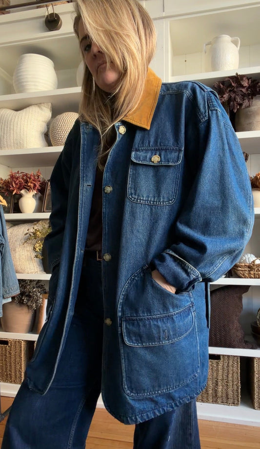 90s Boundary Waters denim barn coat. Fits M-XL tall