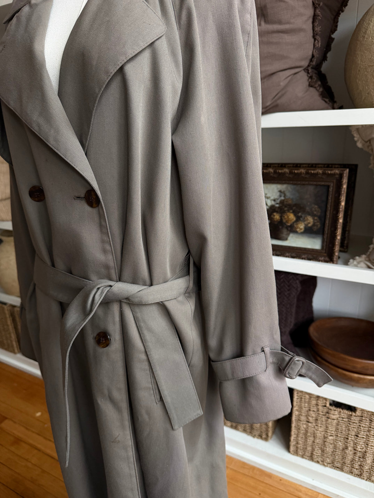 80s London Fog taupe trench. Made in the USA. Fits S-L