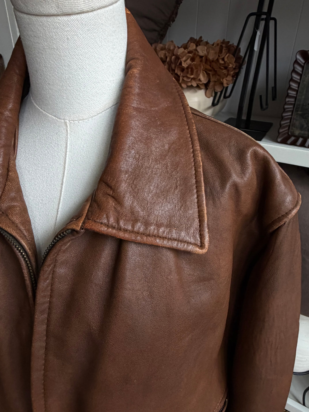 90s Adam Spencer leather bomber. Fits S-L