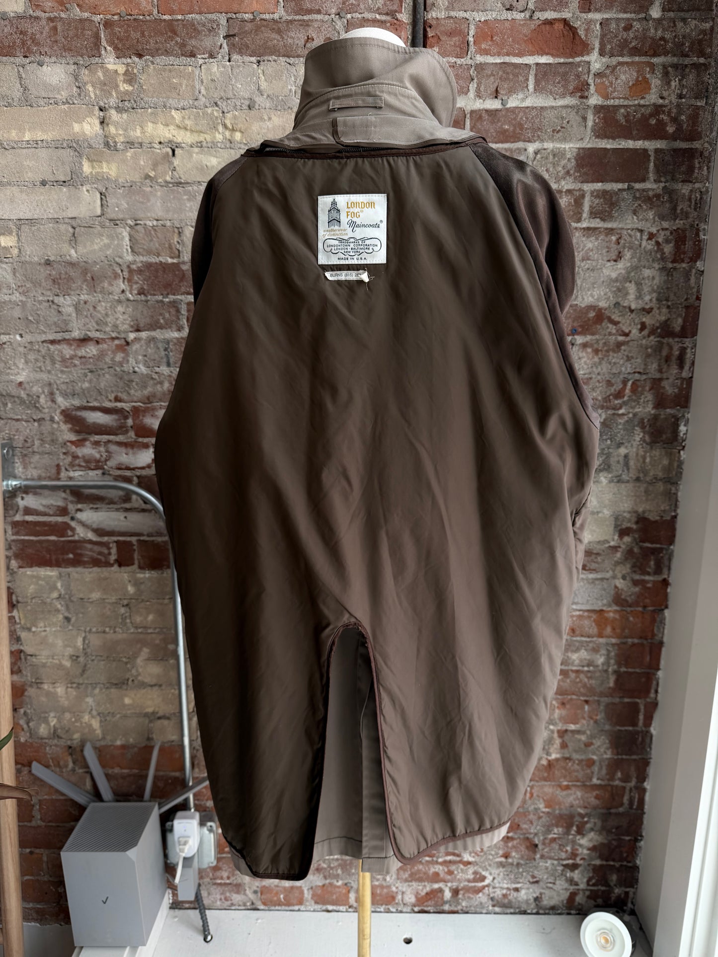 70s/80s short car coat trench with zip out insulated lining. Made in the USA