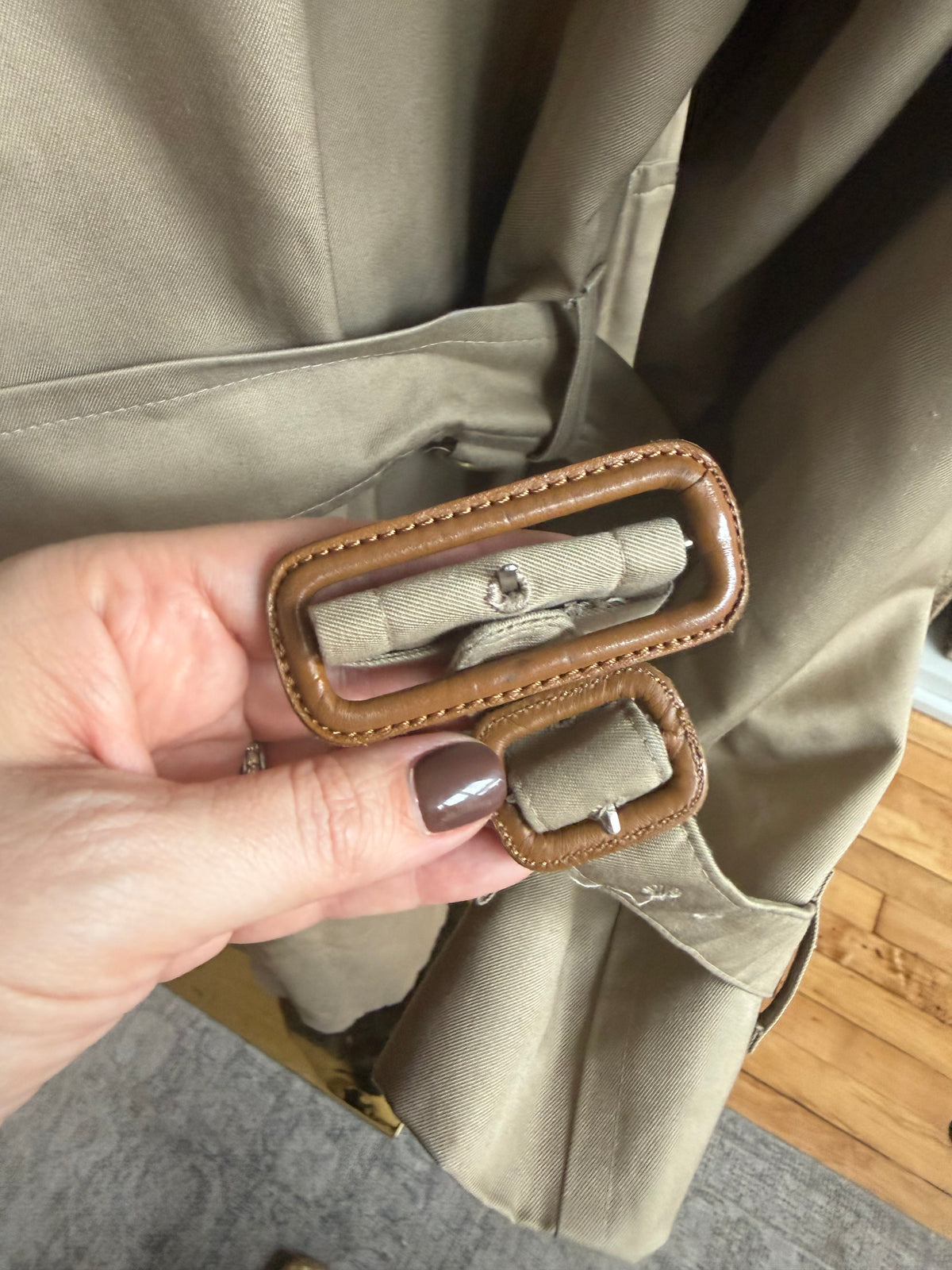 Vintage Khaki Burberry Trench. Fits S-L