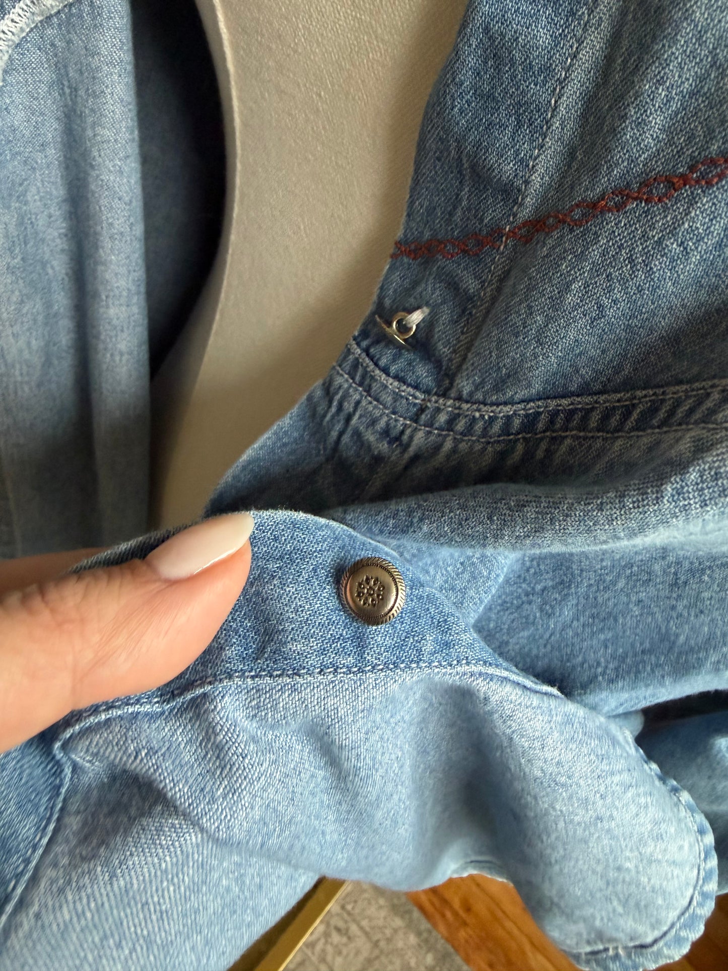 90s Vanderbilt denim shirt with silver buttons and embroidery. Made in Hong Kong