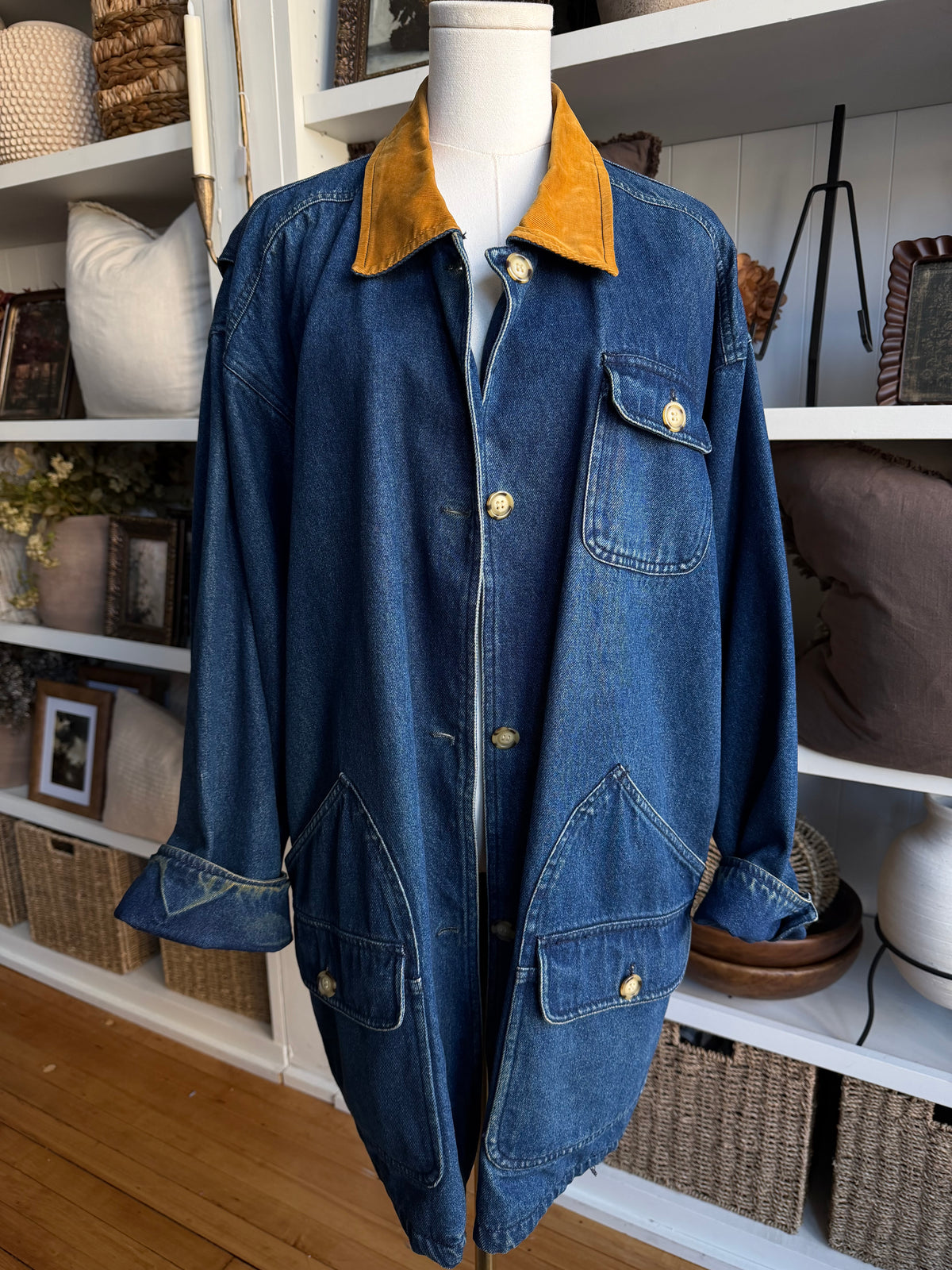 90s Boundary Waters denim barn coat. Fits M-XL tall
