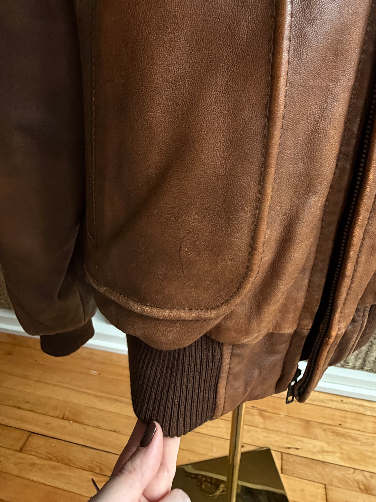 90s Adam Spencer leather bomber. Fits S-L