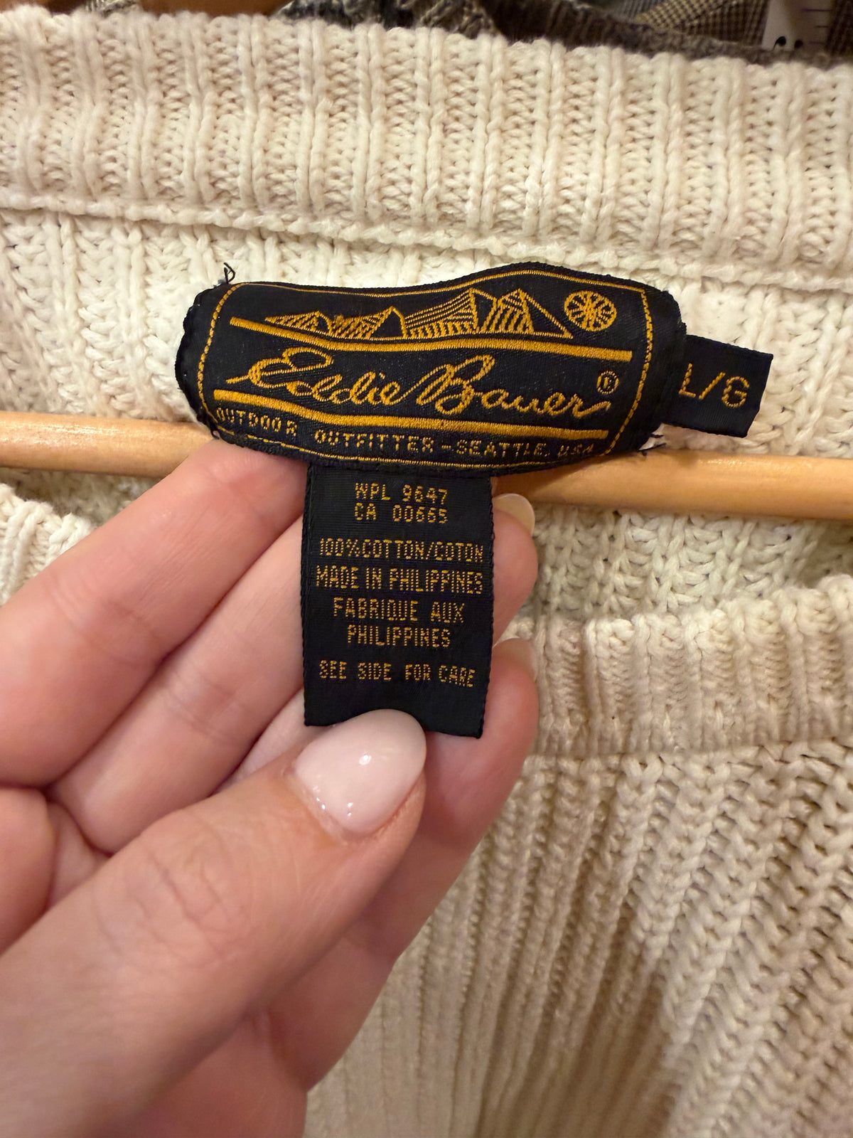 90s Eddie Bauer cotton sweater. Fits M-XL