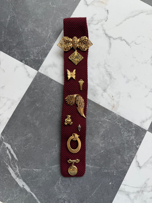 Brooch tie