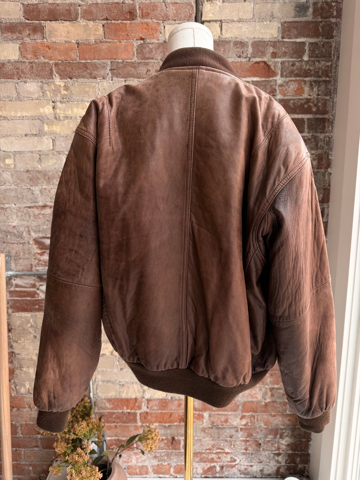 90s Club Room leather bomber