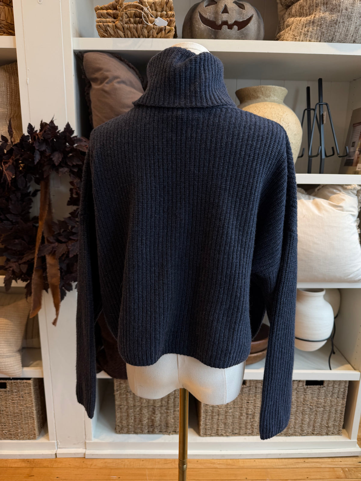 Madewell (Re)sourced cashmere turtleneck sweater in Heather Night. Size M