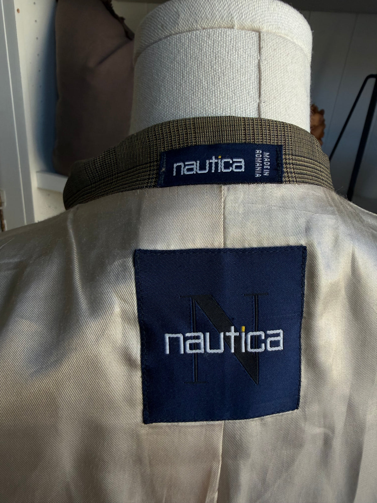 90s Nautica wool blazer. Fits XS-M